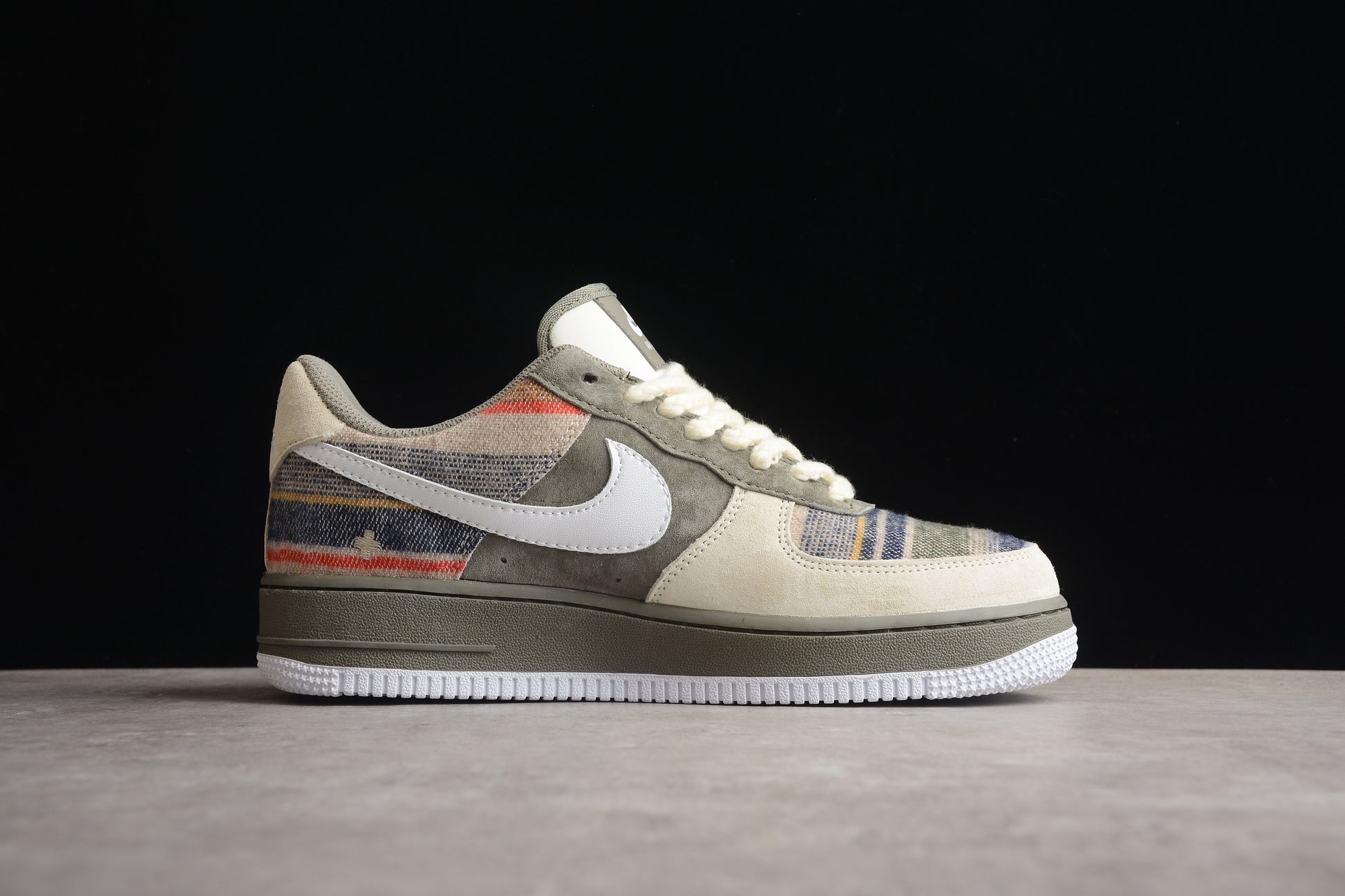 Air Force 1 '07 Low "Cargidan (Dot Perfect) DK Grey"