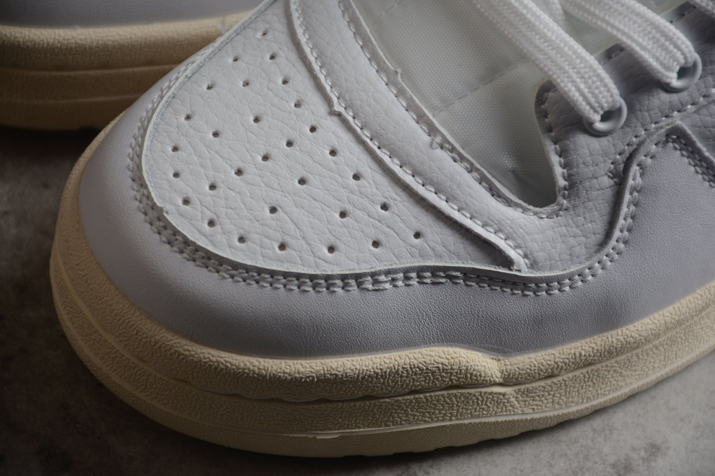 adidas Forum 84 Low ADV "No Stripes White"
