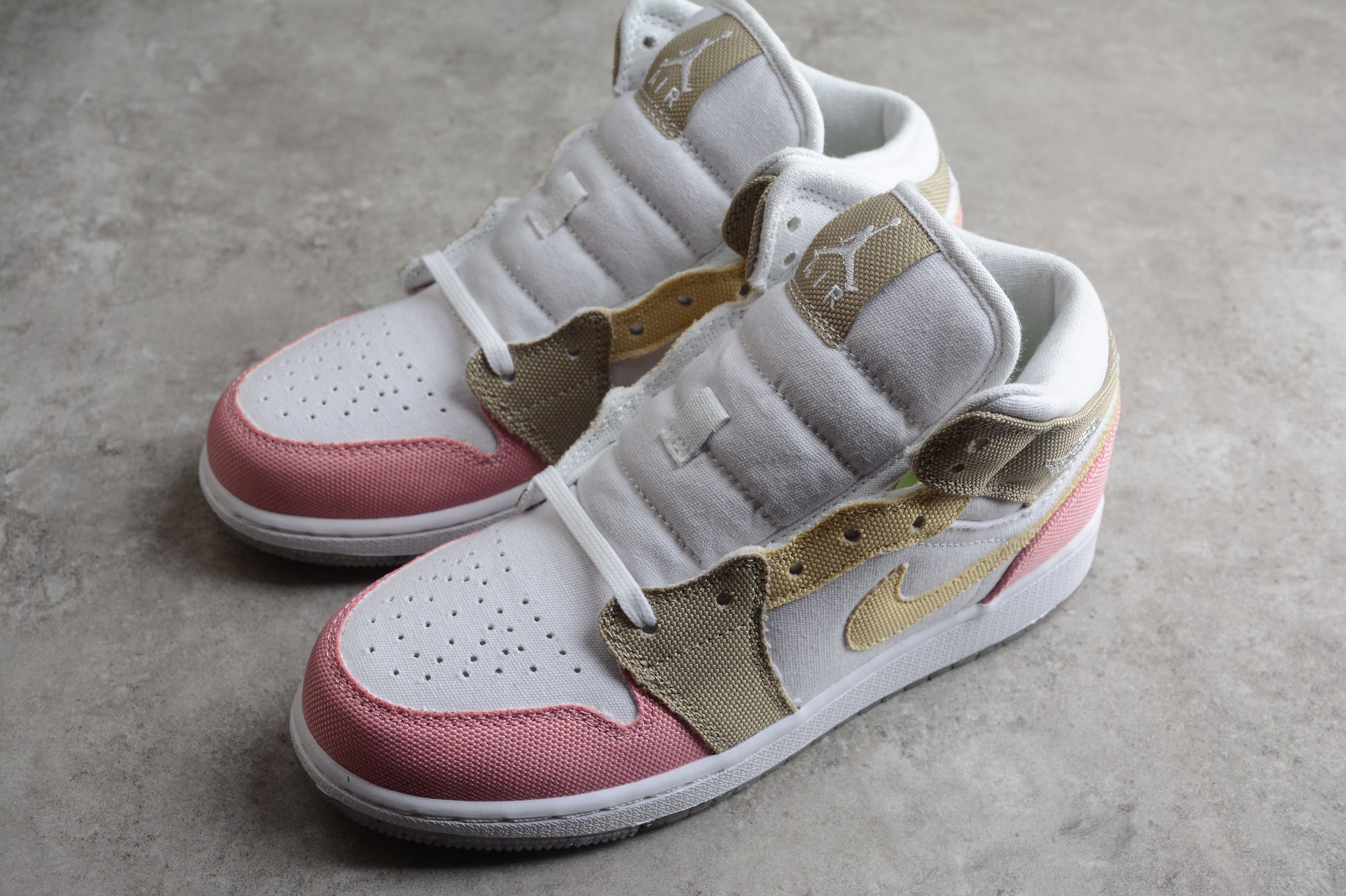 Nike Air Jordan 1 Mid SE White/Vivid Green - Best Reps Website 2025