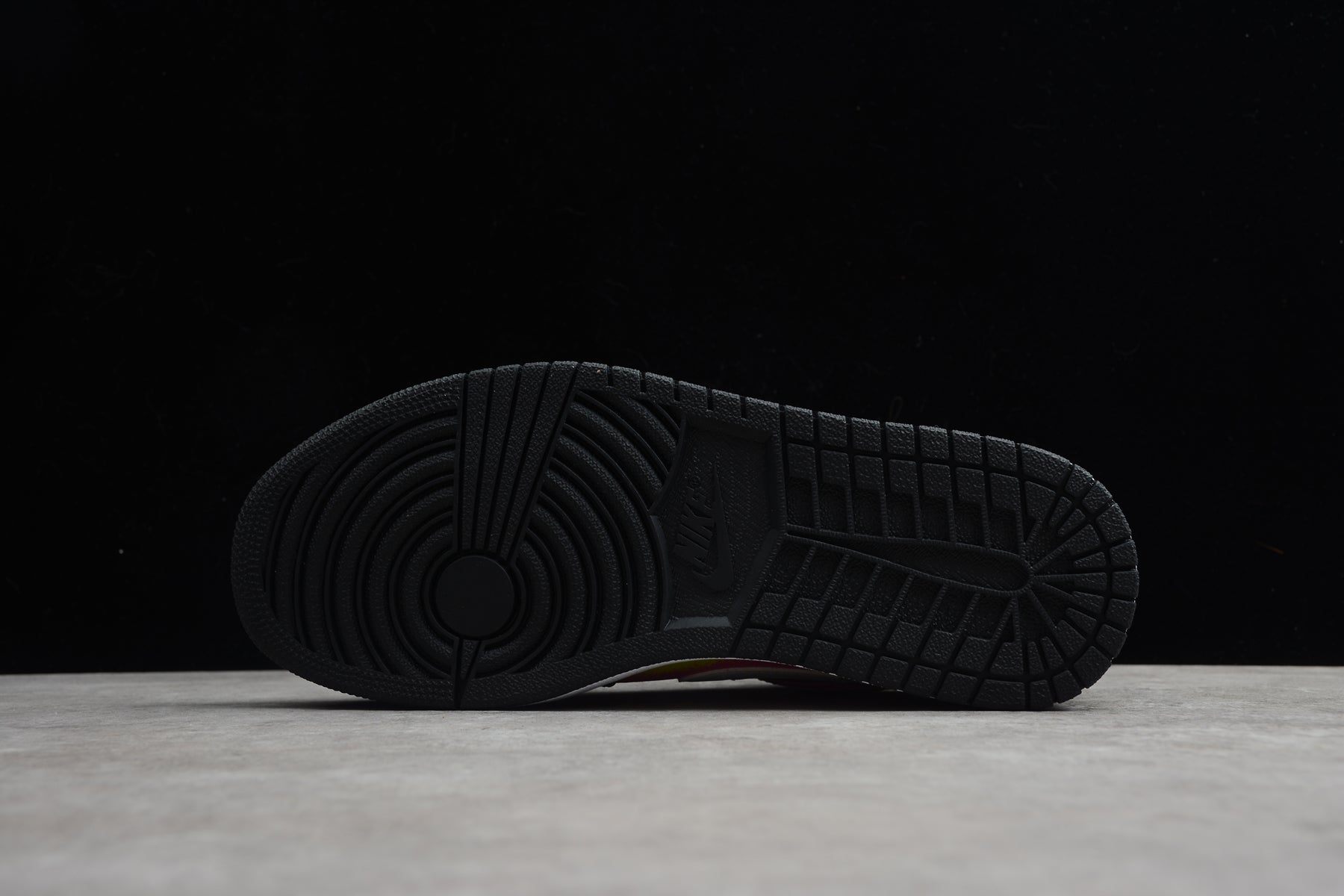 Nike Air Jordan 1 Low SE "Spray Paint"