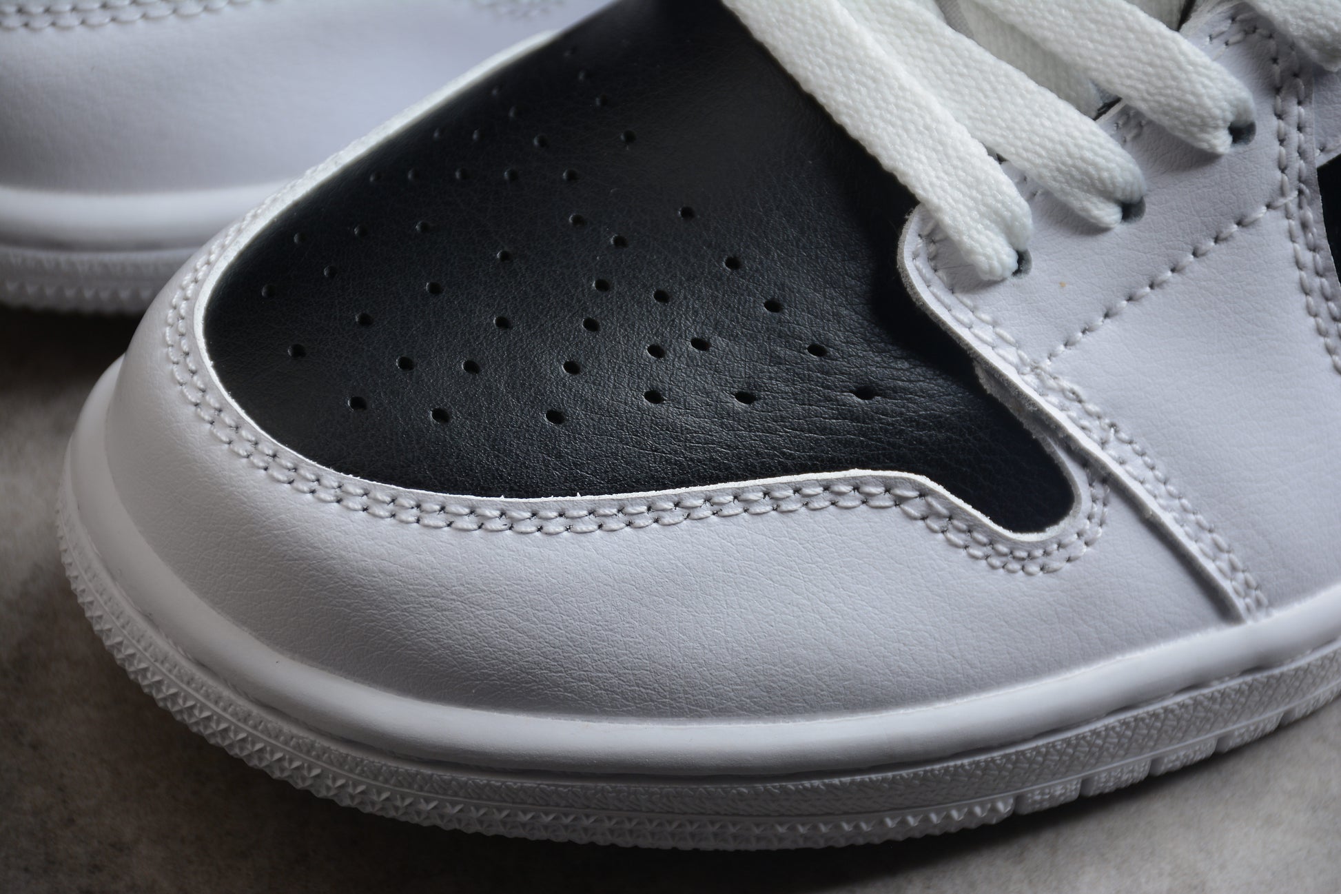 Nike Air Jordan 1 Low "Panda Trainers"