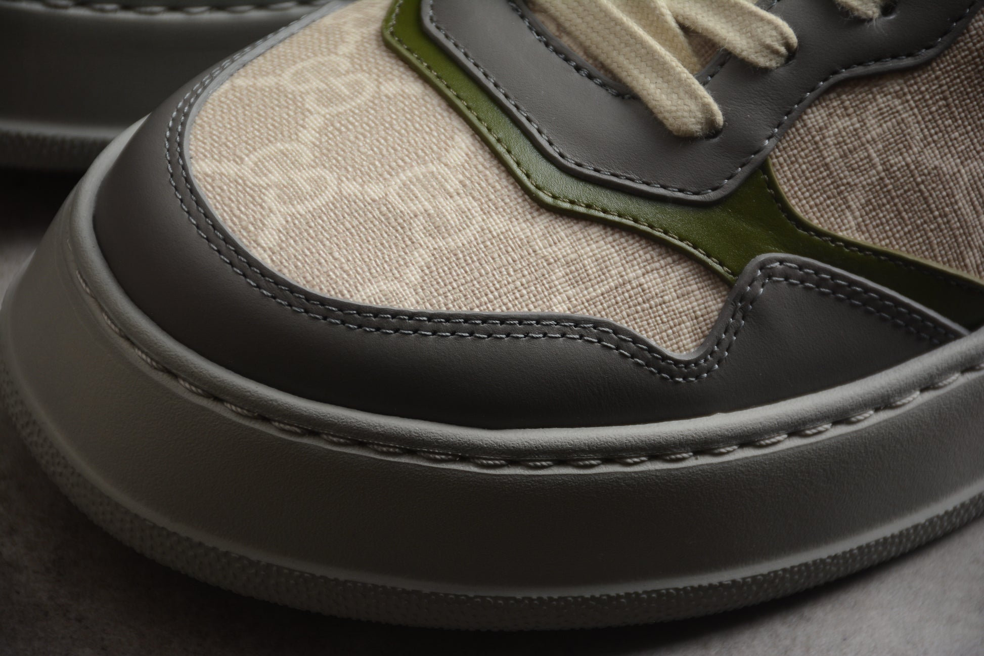 Gucci GG Supreme Sneakers - Best Reps Website 2025