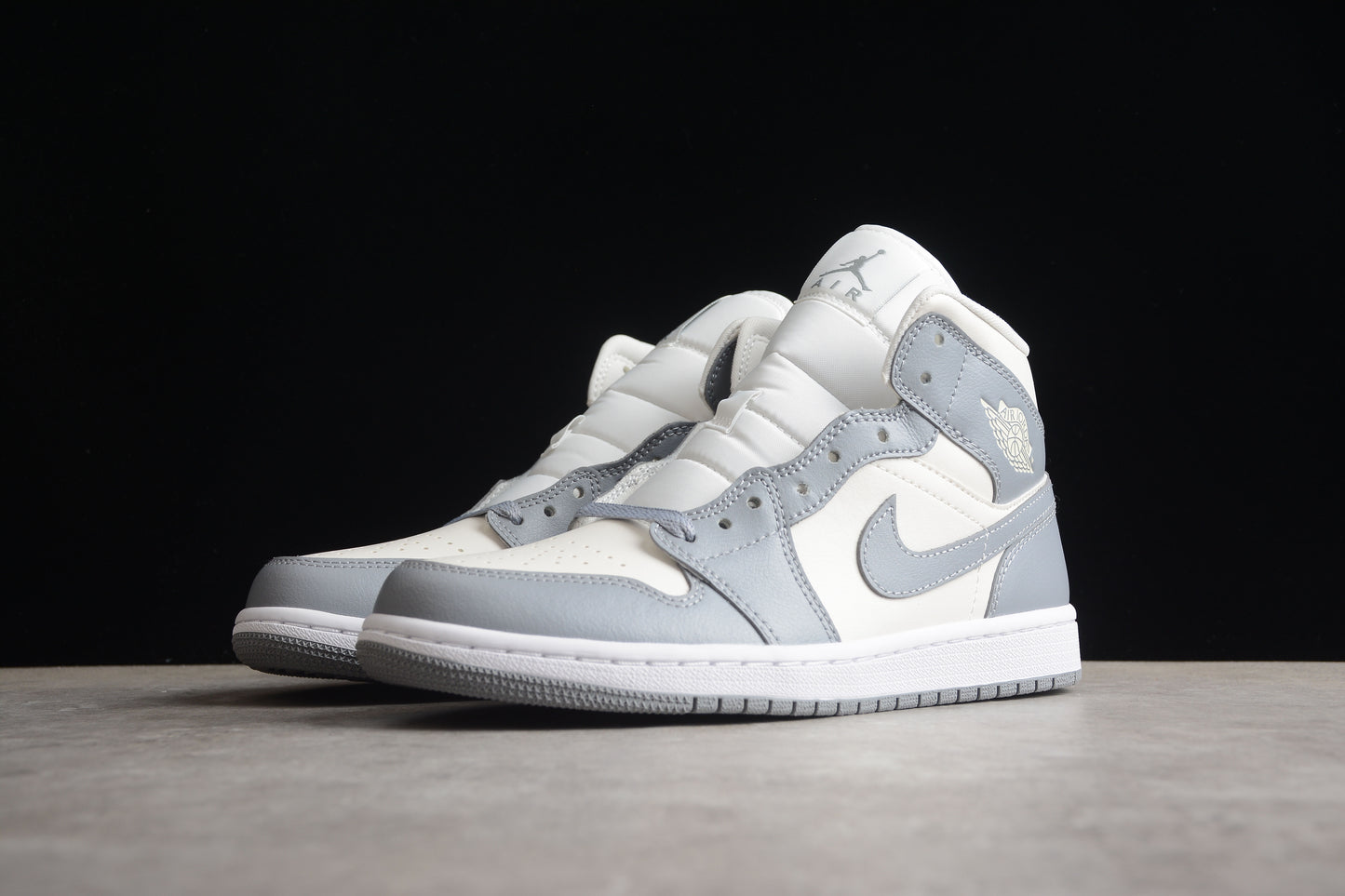Air Jordan 1 Mid "Stealth Grey"