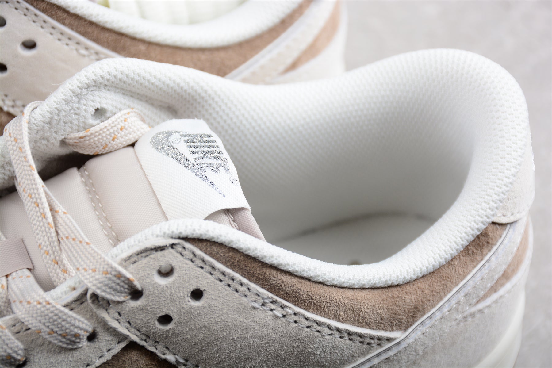 Otomo Katsuhiro x Nike SB Dunk Low "Steamboy OST" Grey/Light Brown 