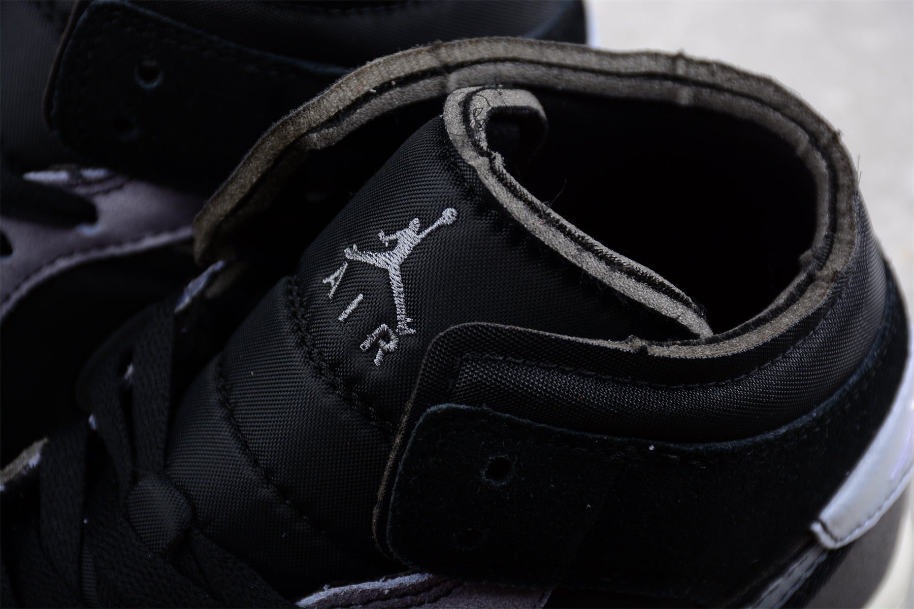 Air Jordan 1 Mid "Inside Out" - Best Reps Website 2025