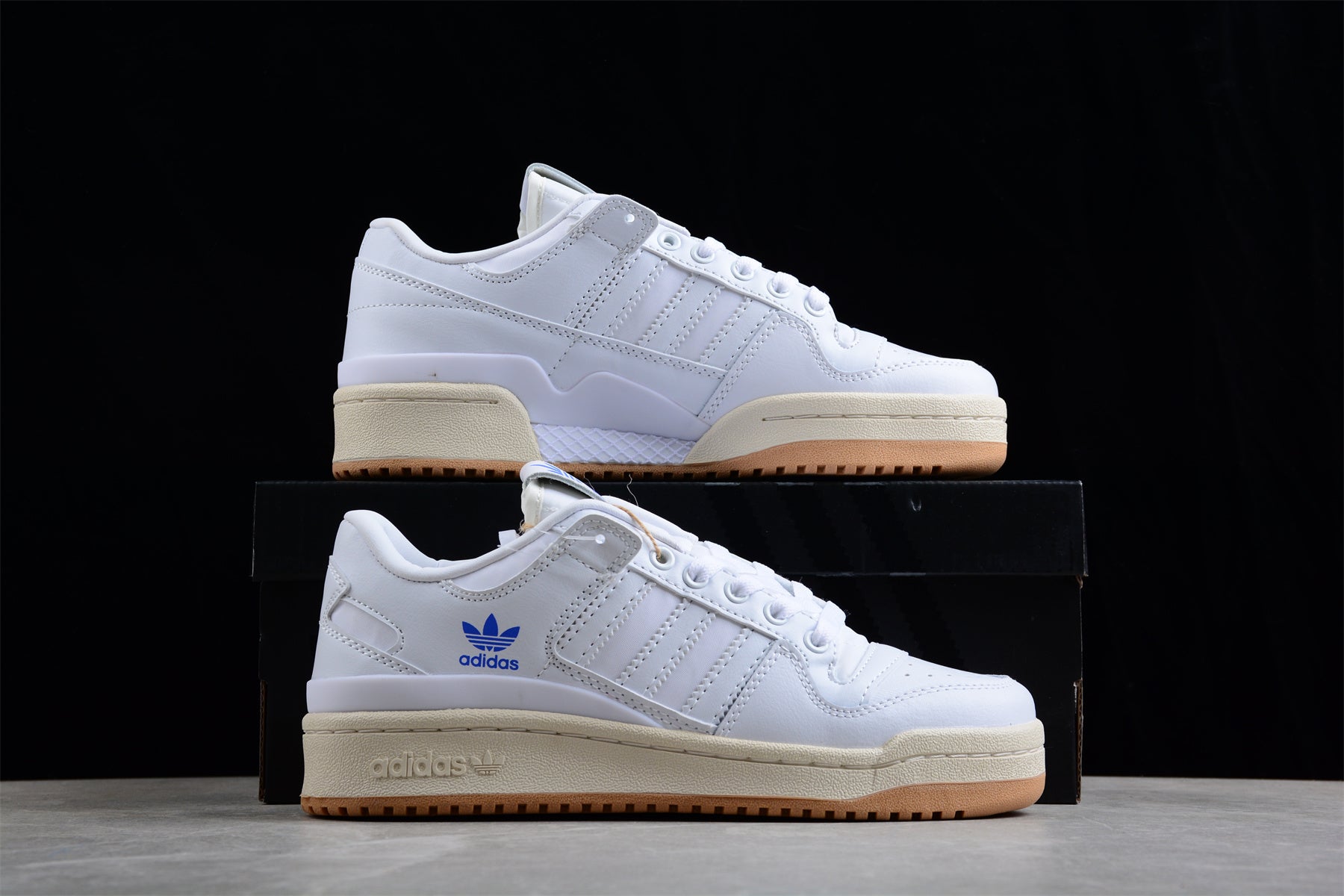 adidas Forum 84 Low "White/Blue Bird"