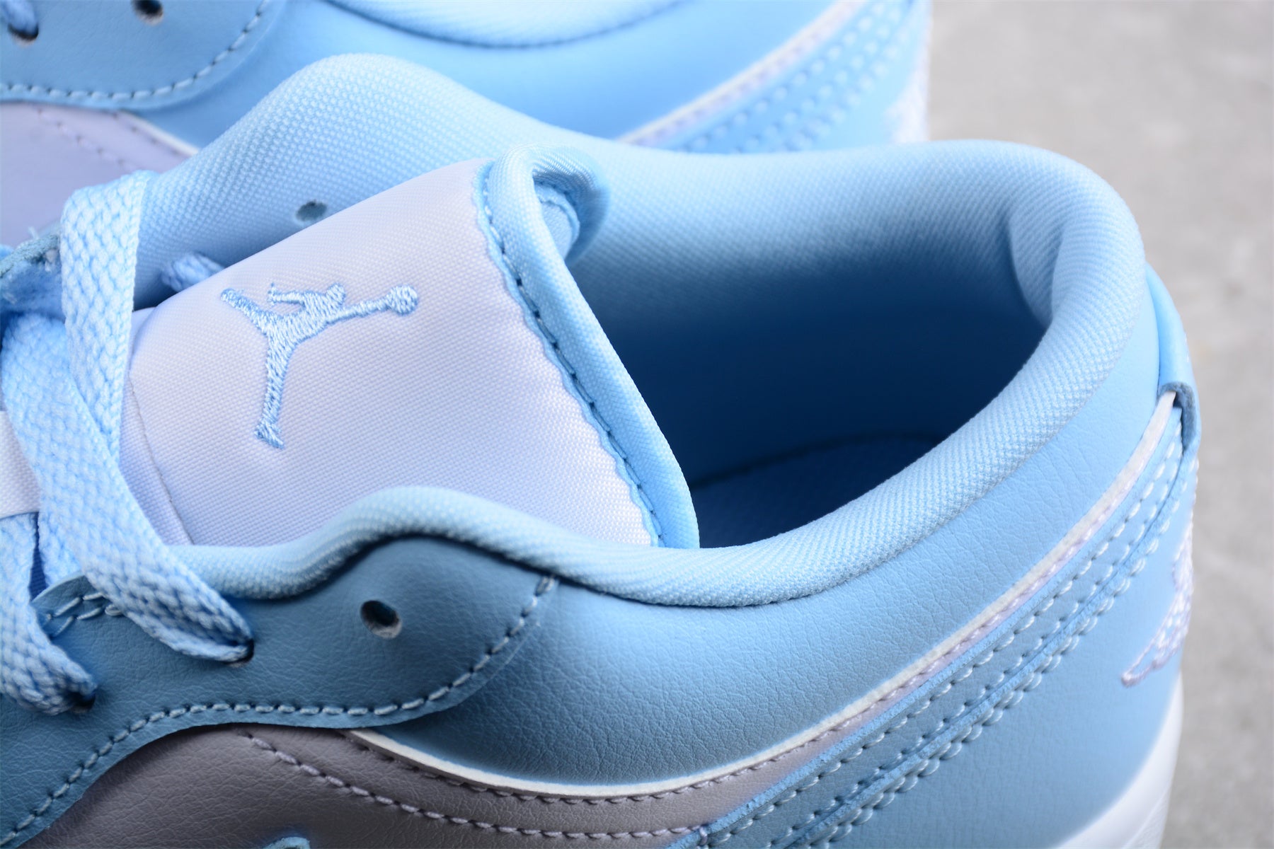 Air Jordan 1 Low "Ice Blue"