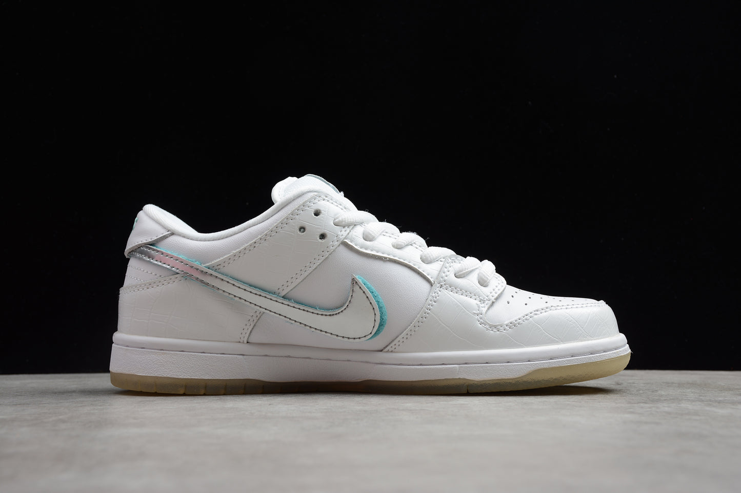 Diamond Supply Co. x Nike SB Dunk Low Pro "White Diamond" - Best Reps Website 2025