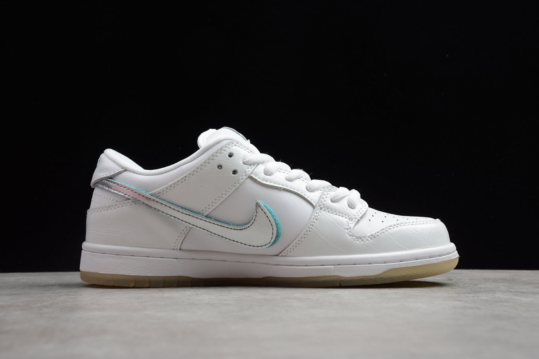 Diamond Supply Co. x Nike SB Dunk Low Pro "White Diamond" - Best Reps Website 2025