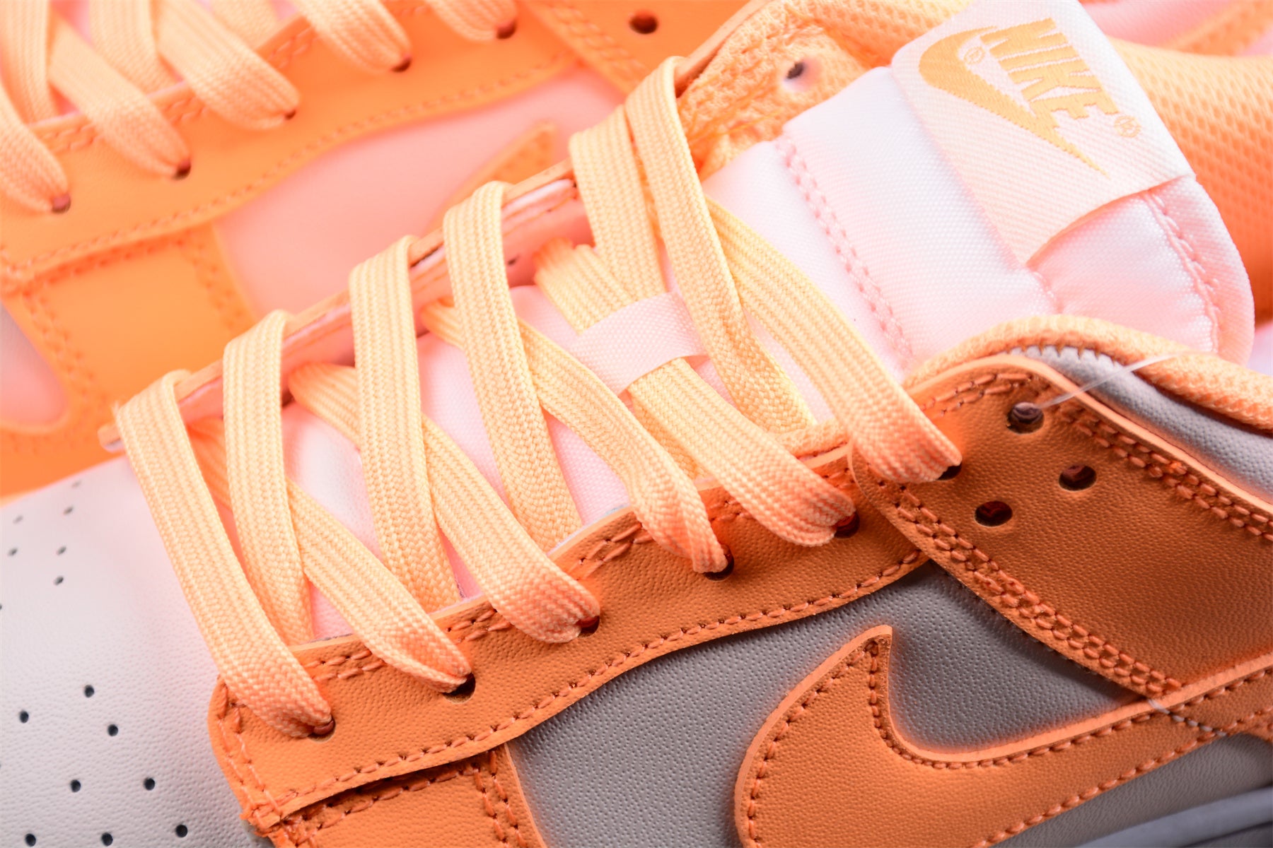 Nike Dunk Low WMNS “Peach Cream”