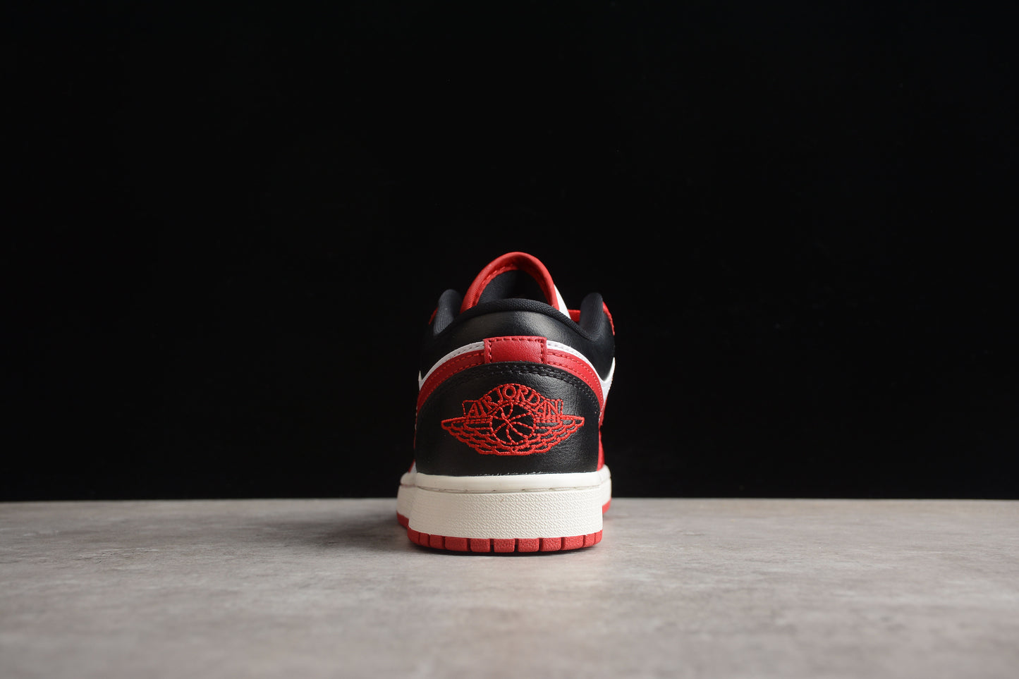 Air Jordan 1 Low "Chicago Bulls"