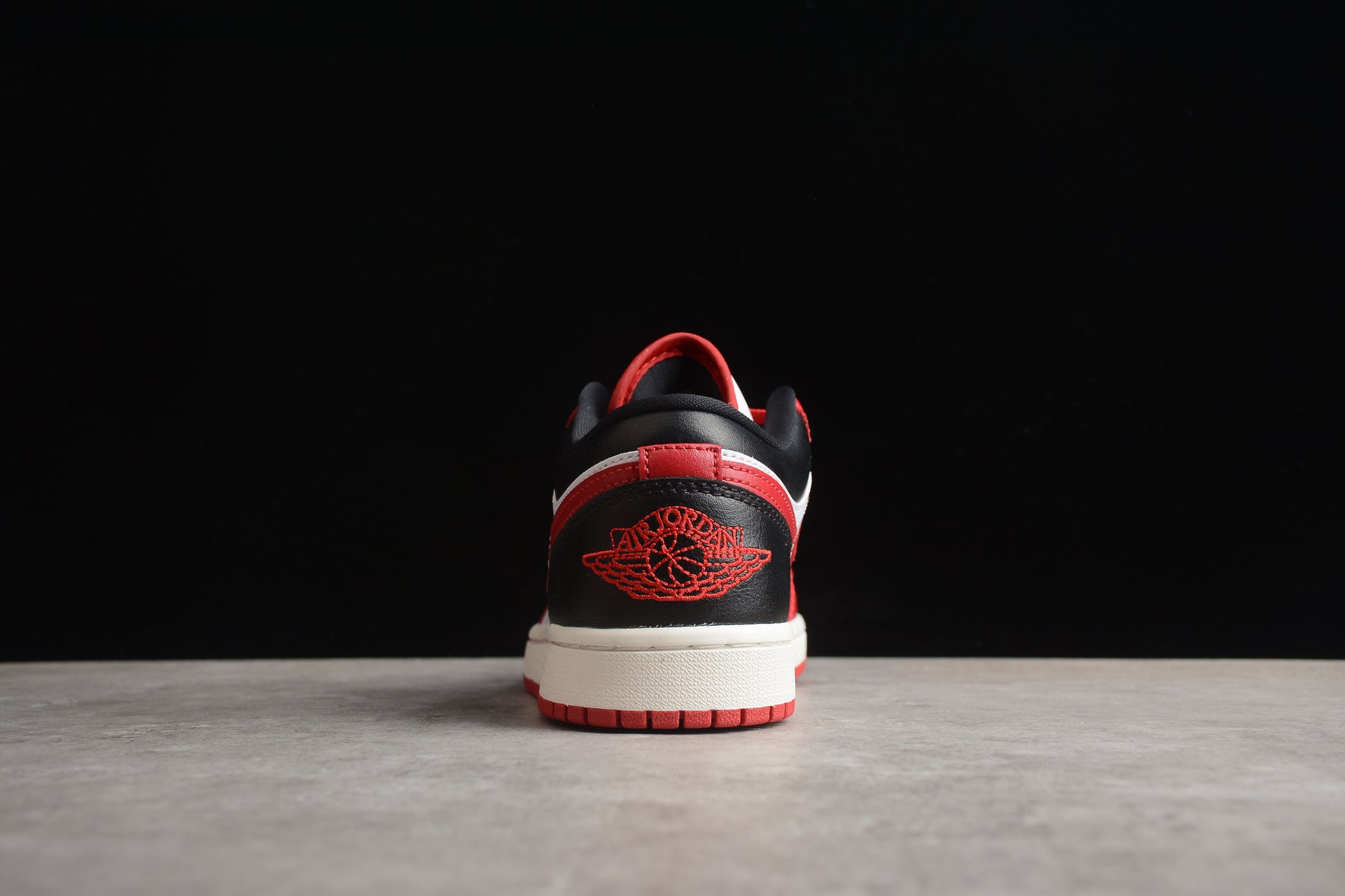 Air Jordan 1 Low "Chicago Bulls"