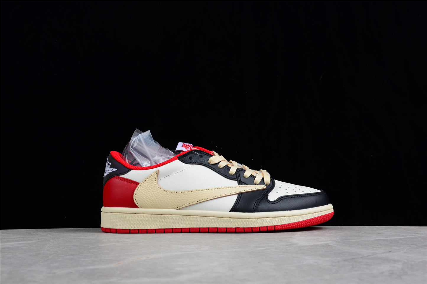 Travis Scott x Fragment x Air Jordan 1 Low DM7866-140