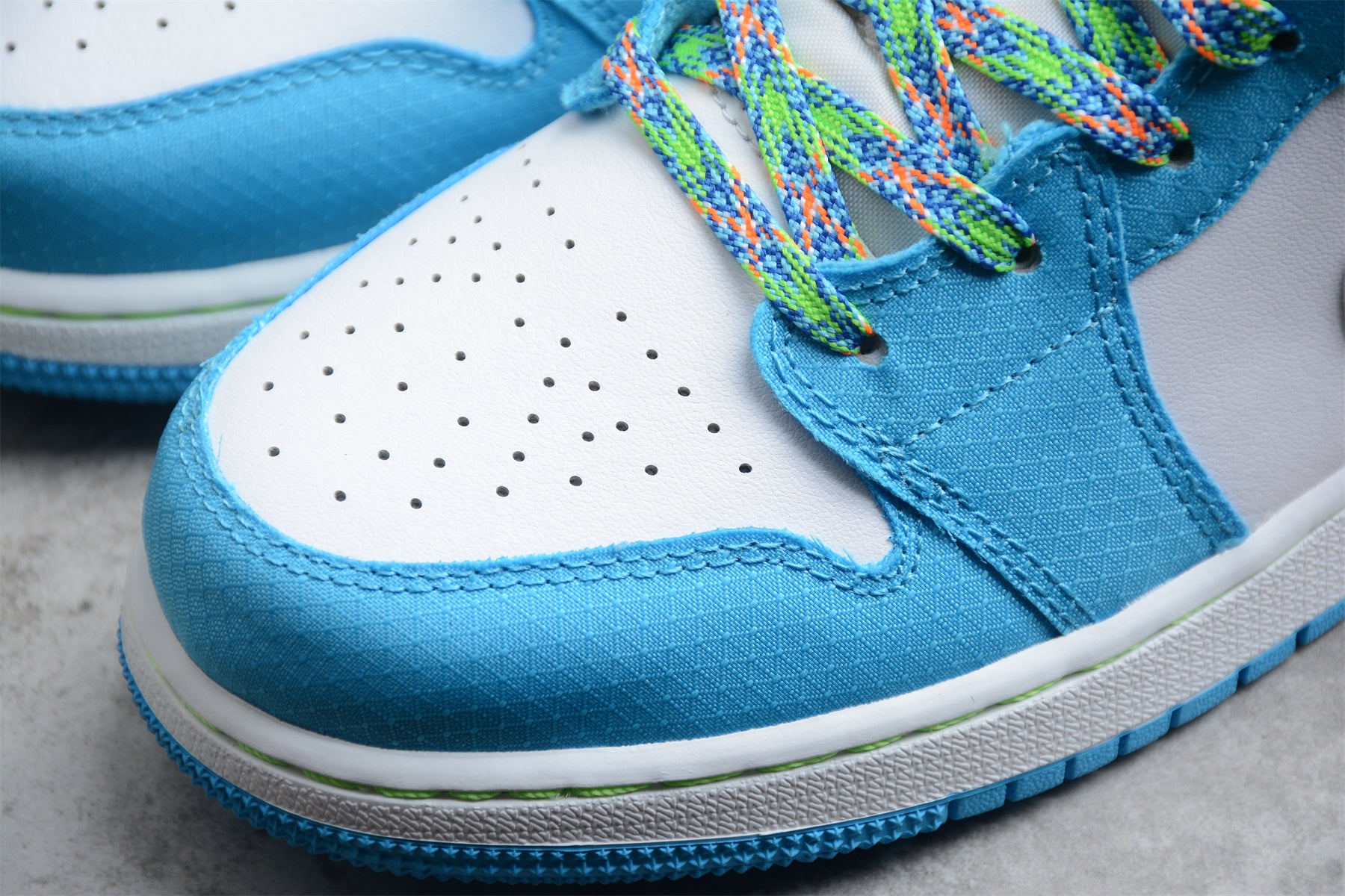 Air Jordan 1 Mid SE GS 'Sprite Blue' - Best Reps Website 2025