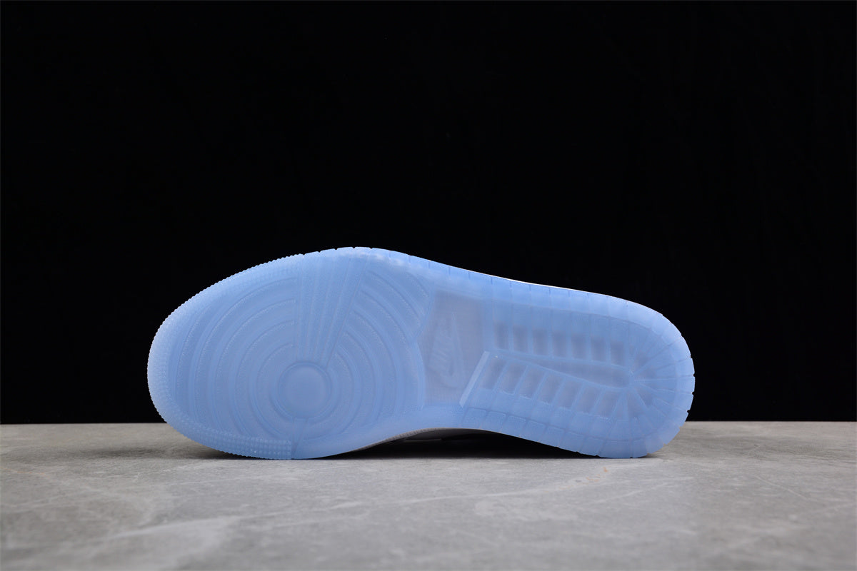 Air Jordan 1 Mid SE "Ice Blue"