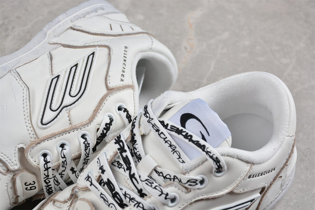 Balenciaga Hamptons Worn Out Pure White