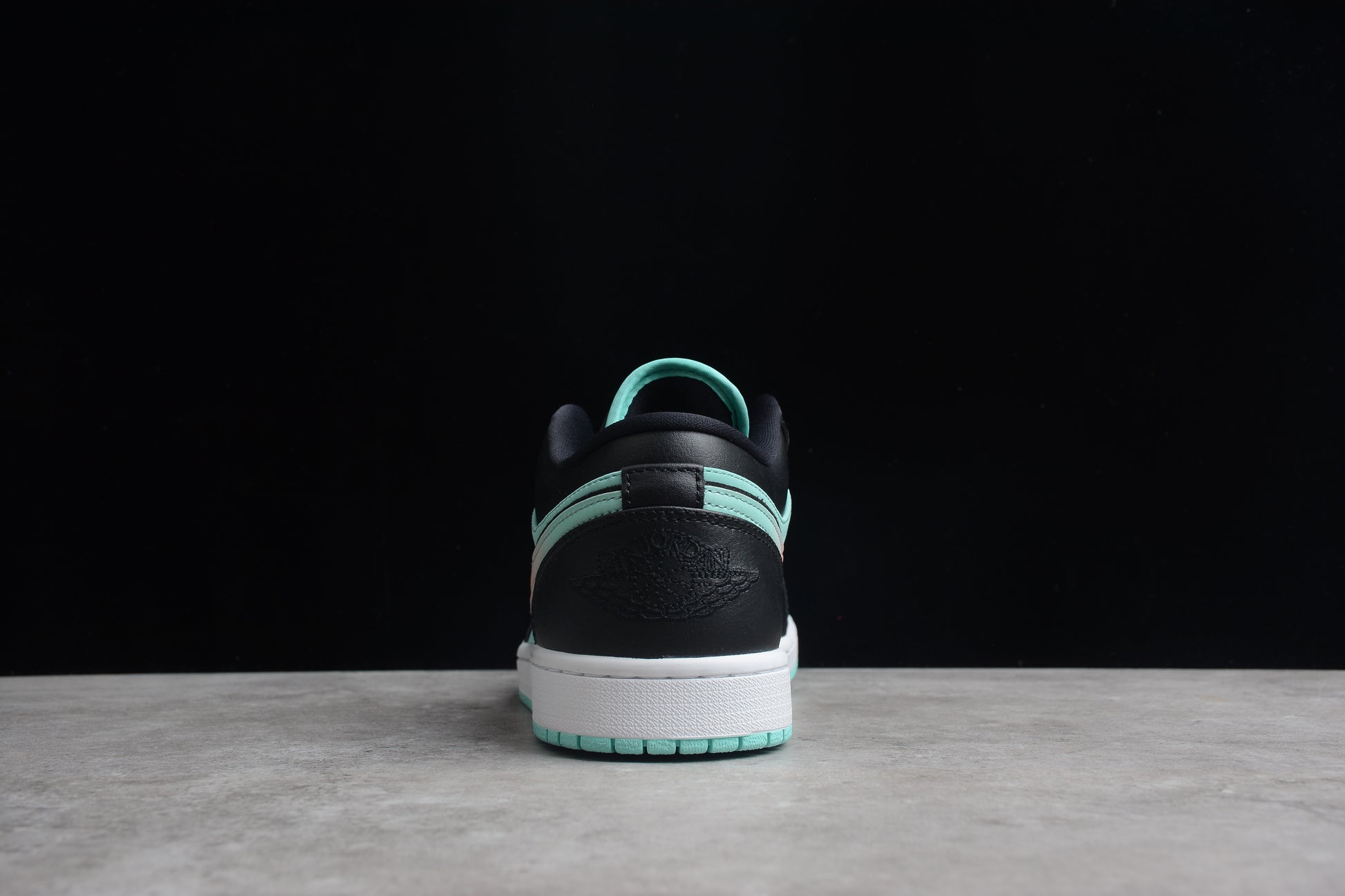 Air Jordan 1 Low SE "Tropical Twist"