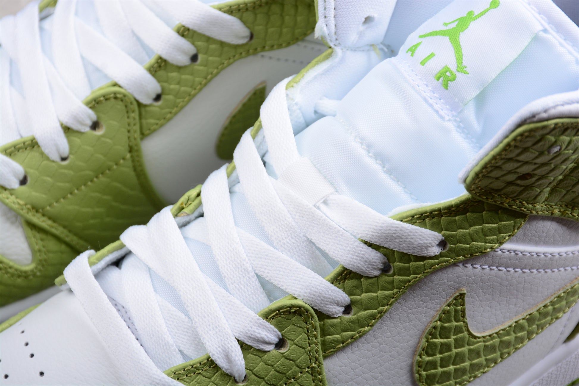 Nike Air Jordan 1 Mid SE "Green Python" - Best Reps Website 2025
