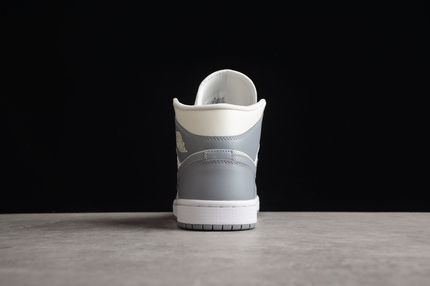 Air Jordan 1 Mid "Stealth Grey"
