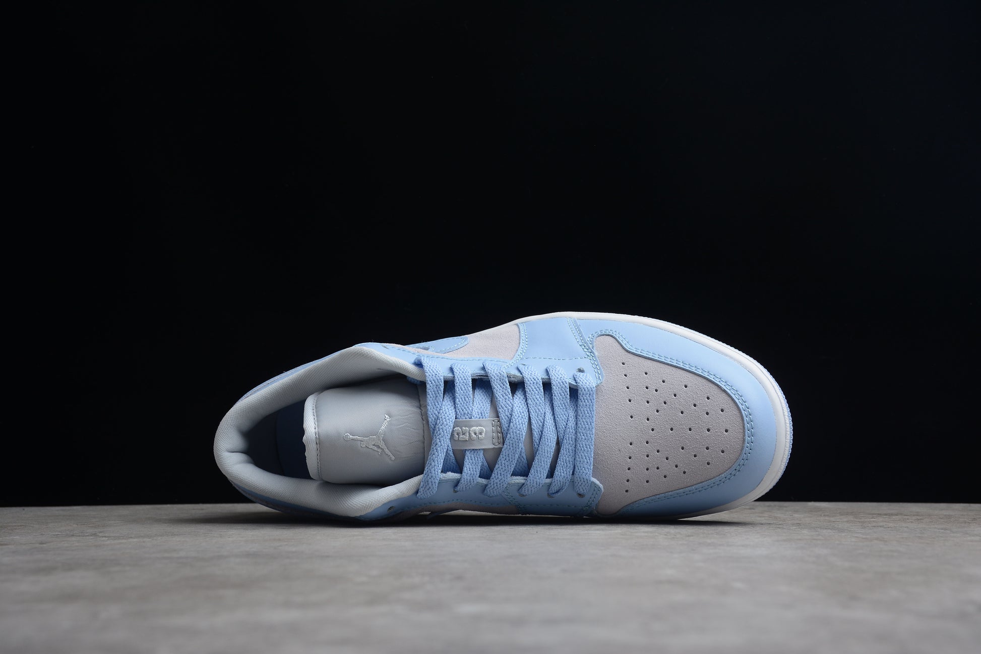 Nike Air Jordan 1 Low W "Football Grey Aluminum"
