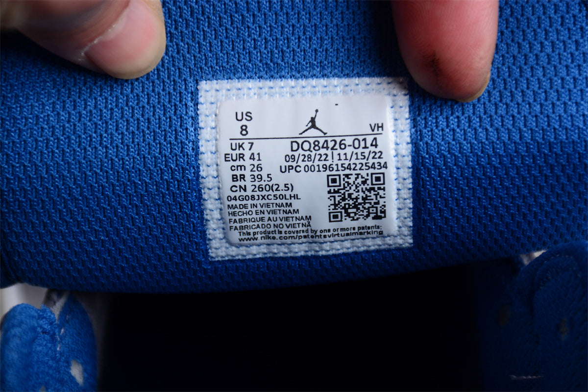 Air Jordan 1 Mid "True Blue"