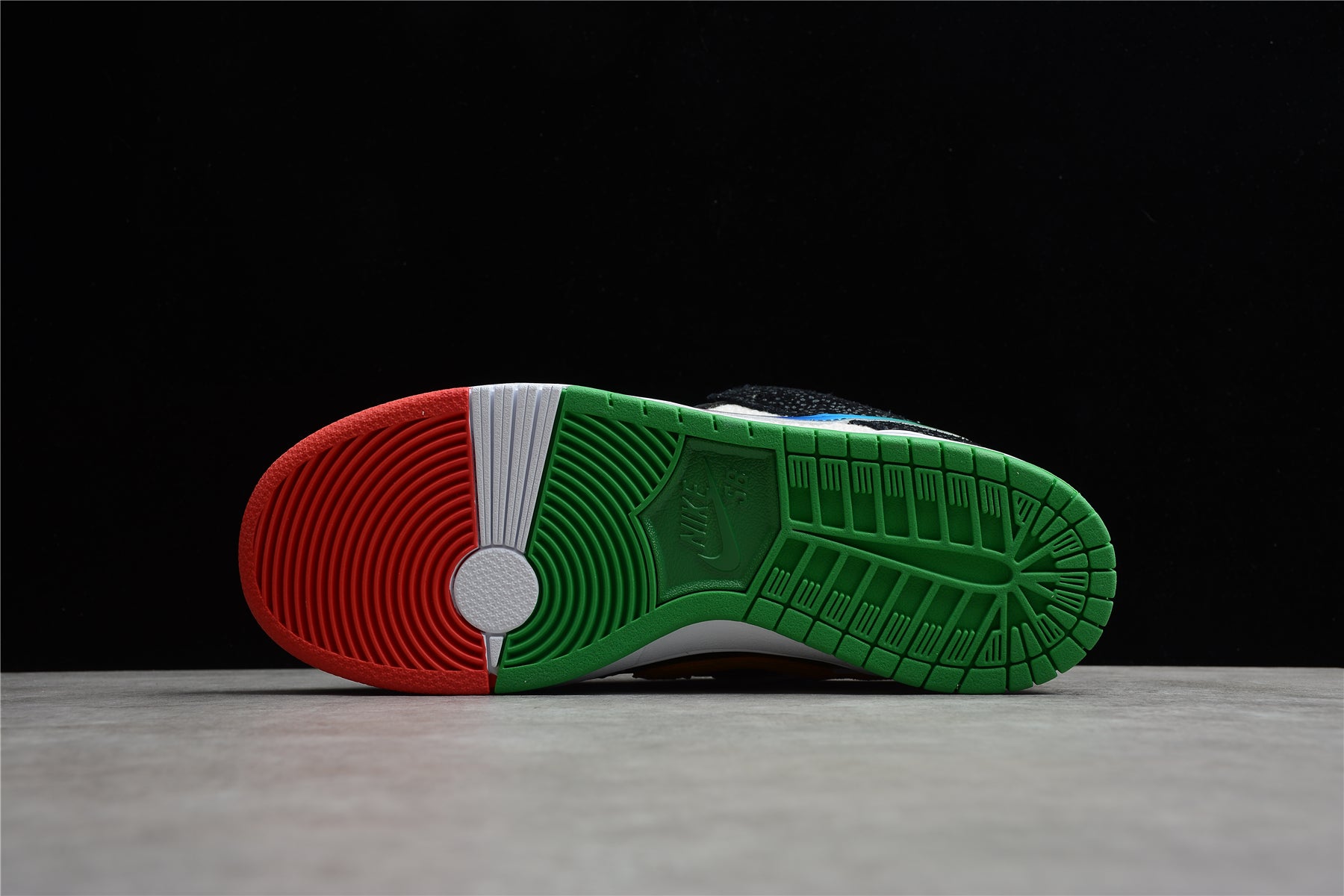 Nike SB Dunk Low Pro QS “What The Paul”