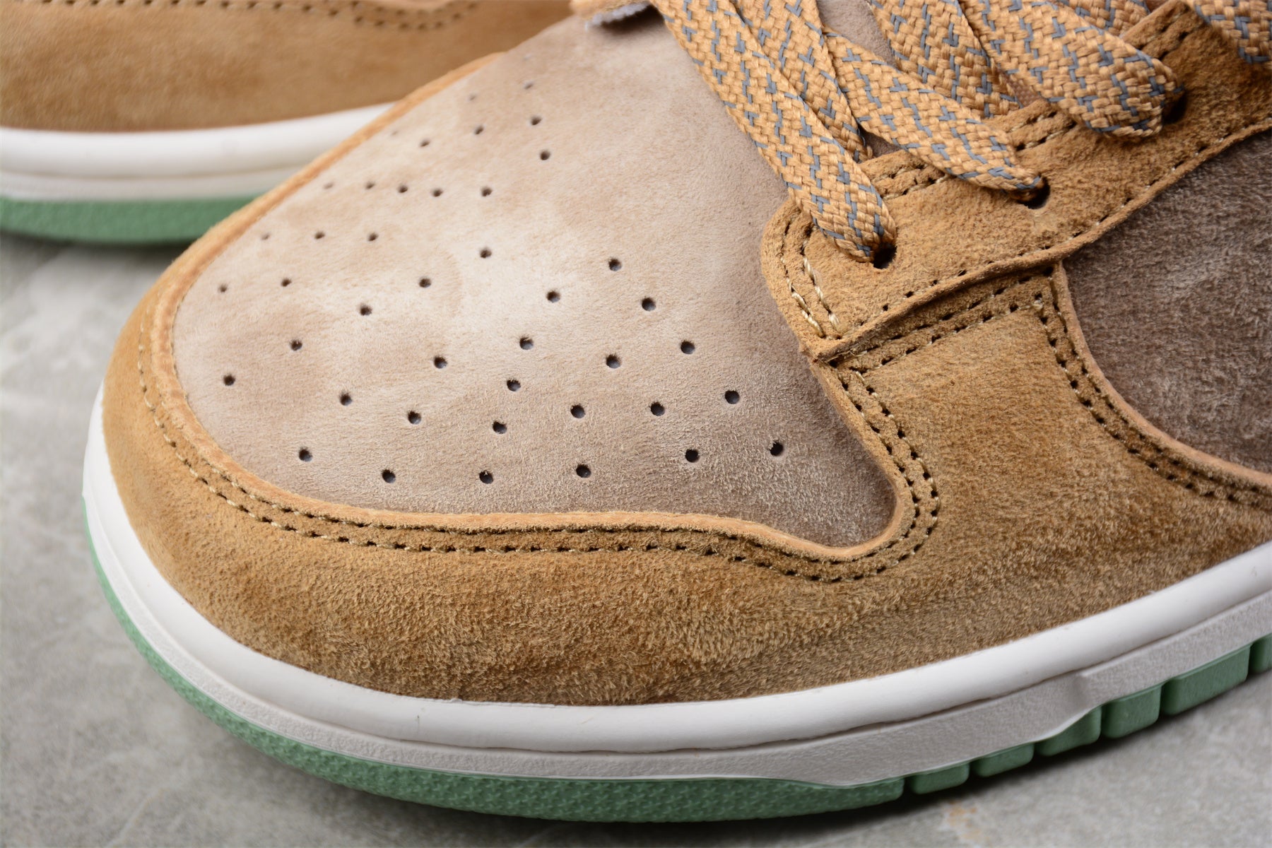 Otomo Katsuhiro x Nike SB Dunk Low "Steamboy OST" Khaki/Green - Best Reps Website 2025