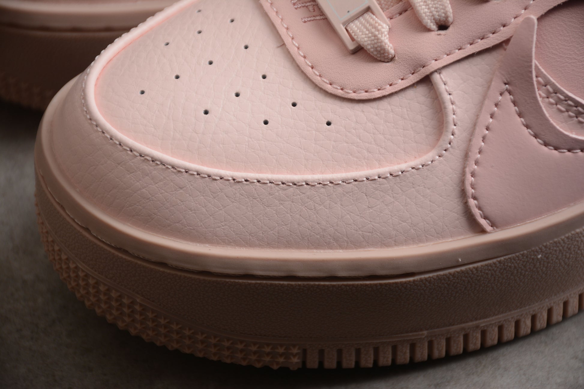 Nike Air Force 1 PLT.AF.ORM "Atmosphere Pink Oxford"