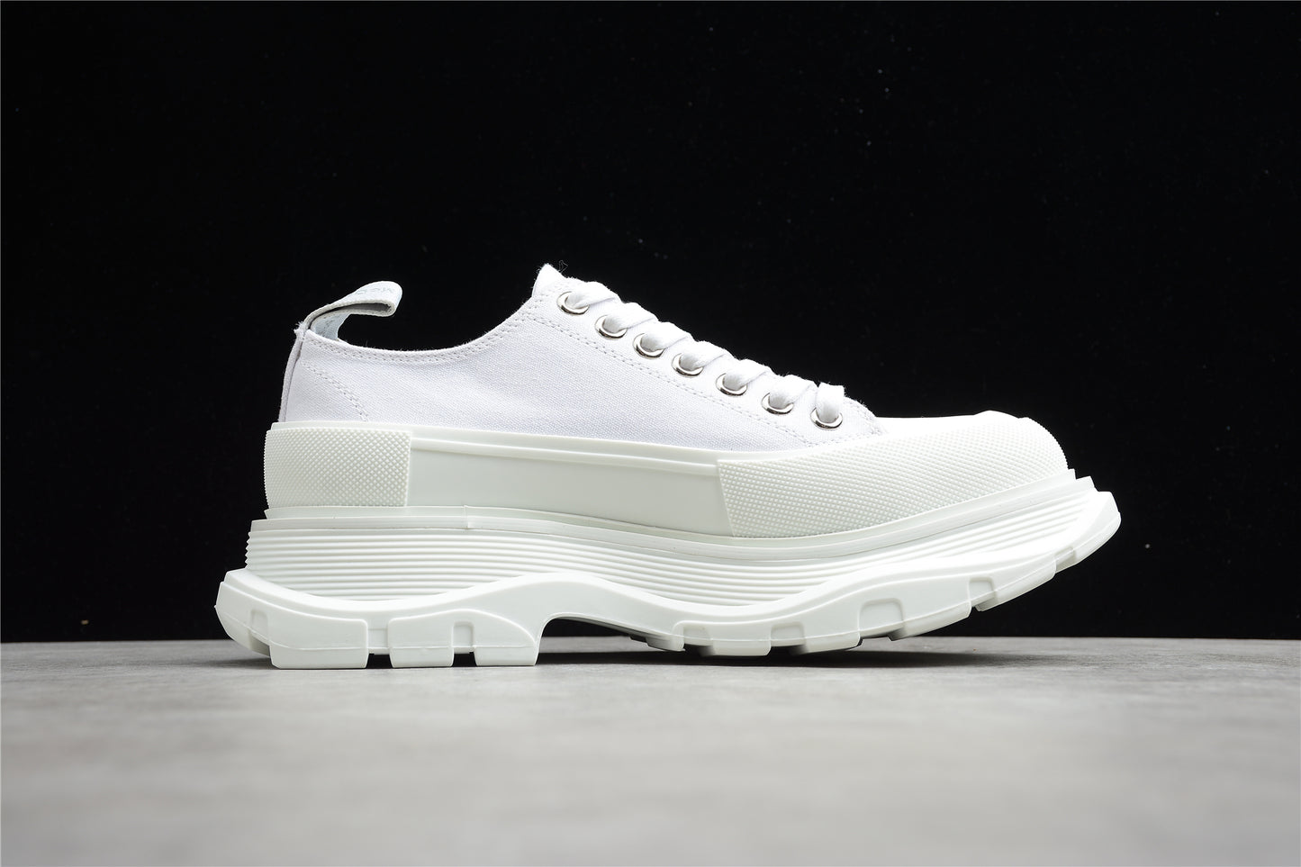Alexander McQueen Tread Slick Low Lace-Up in White - Best Reps Website 2025
