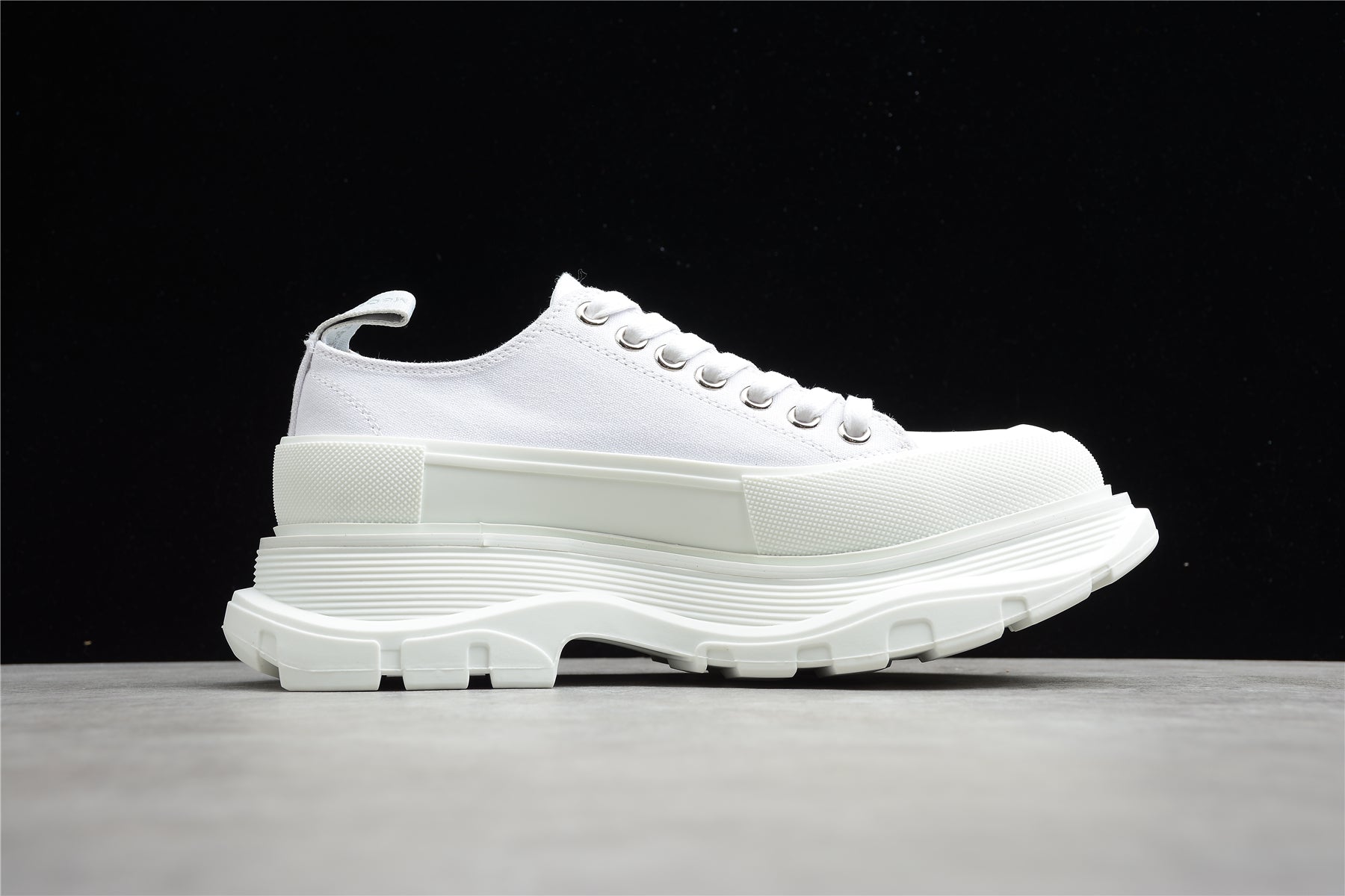 Alexander McQueen Tread Slick Low Lace-Up in White - Best Reps Website 2025