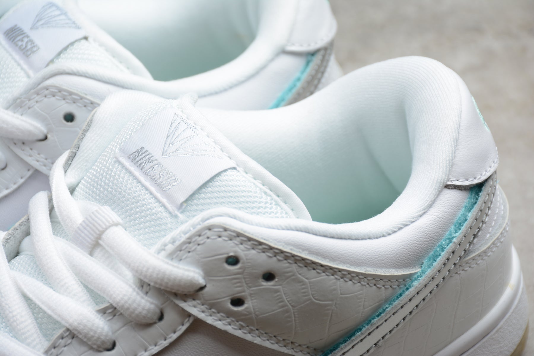 Diamond Supply Co. x Nike SB Dunk Low Pro "White Diamond" - Best Reps Website 2025