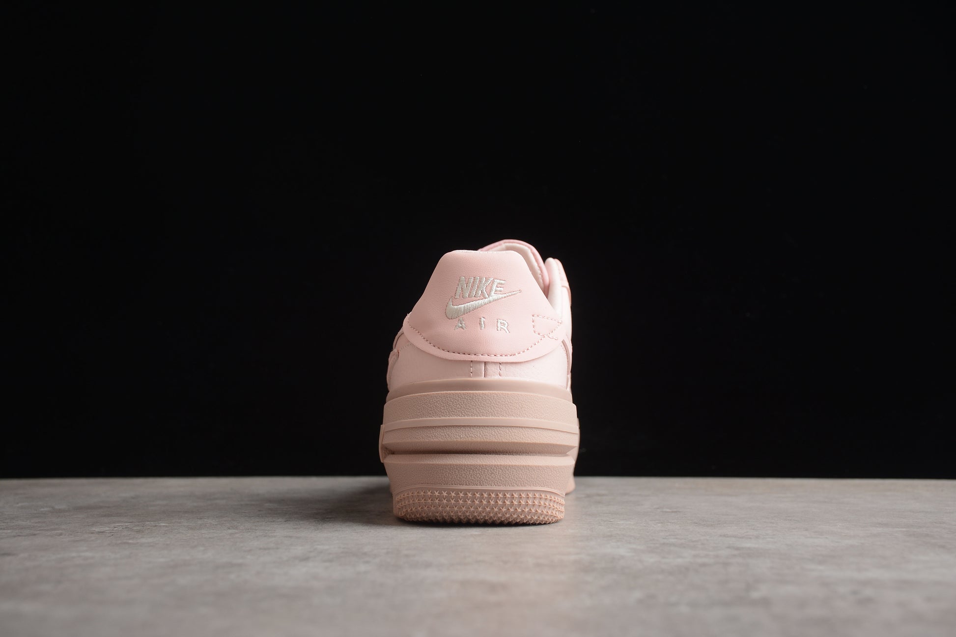 Nike Air Force 1 PLT.AF.ORM "Atmosphere Pink Oxford"