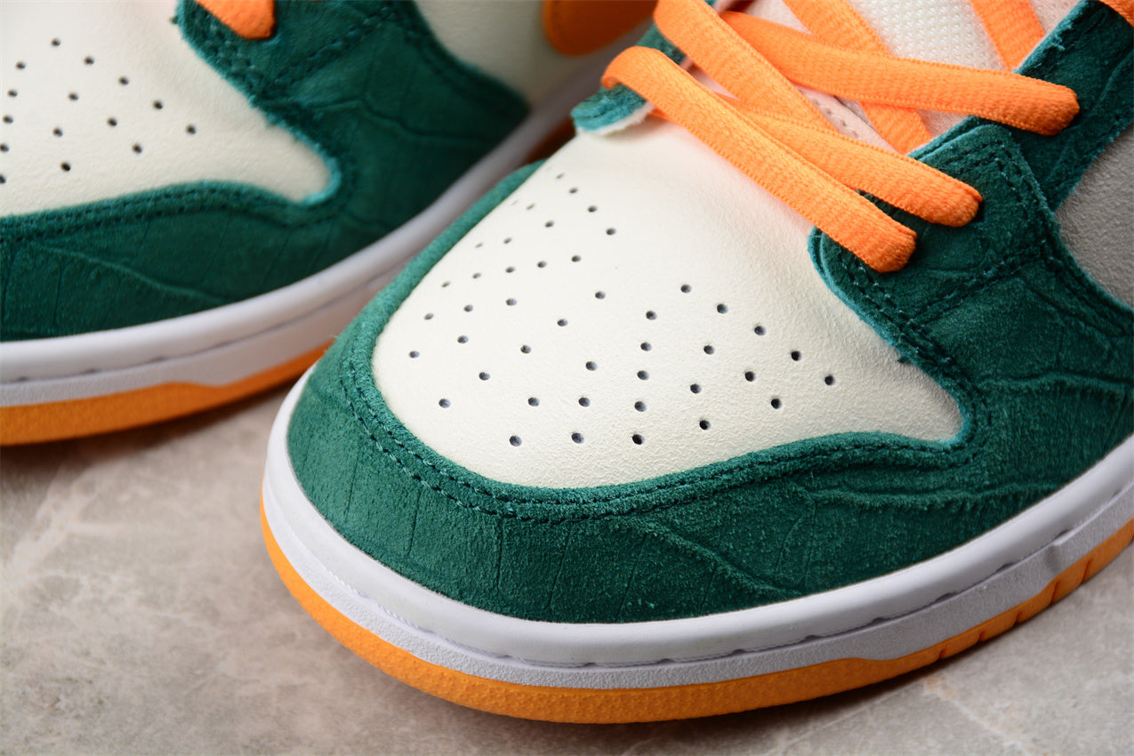 Nike SB Dunk Low "Legion Pine"