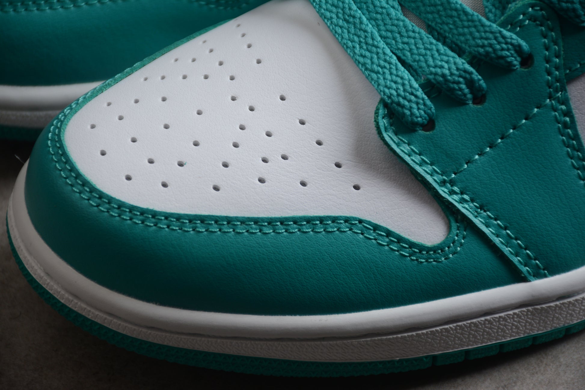 Nike Air Jordan 1 Low "New Emerald" WMNS