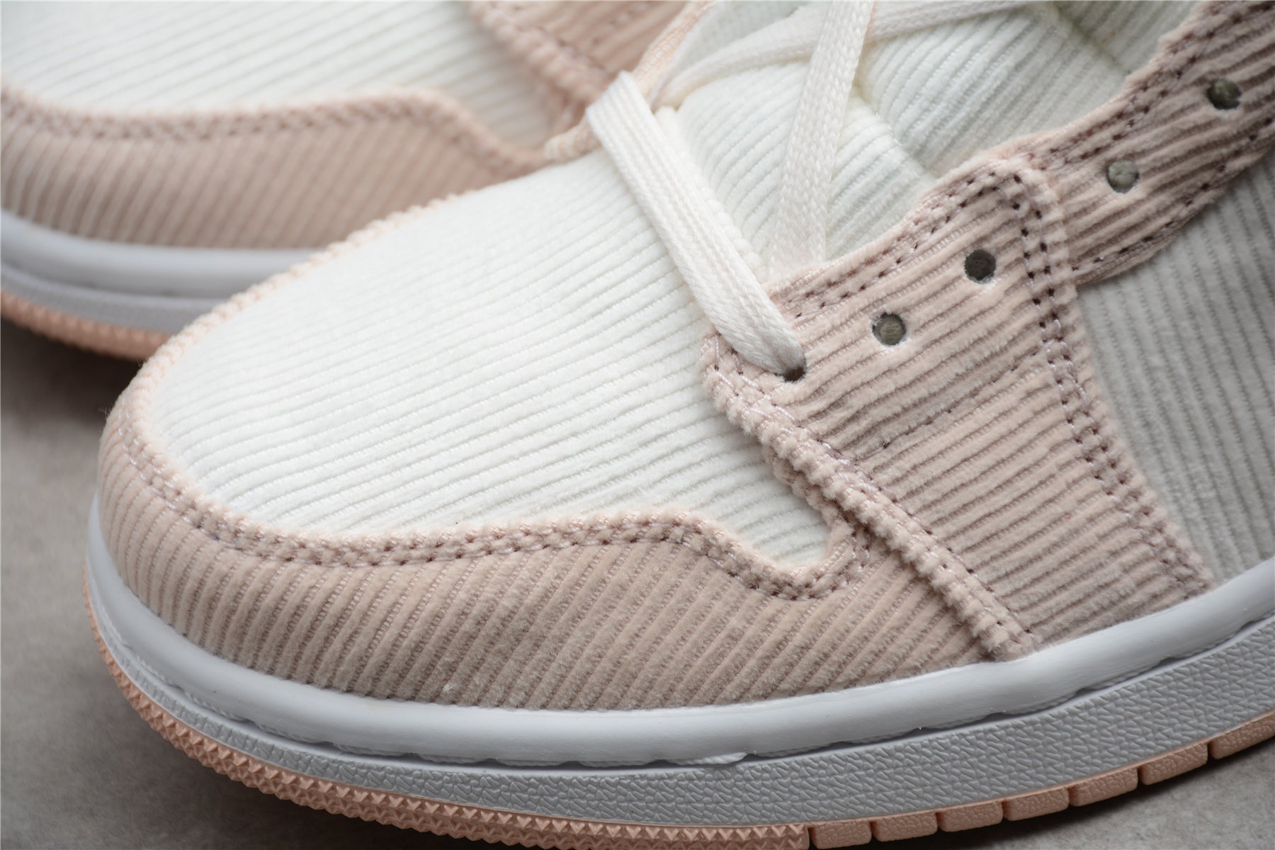 Air Jordan 1 Mid "Corduroy" - Best Reps Website 2025