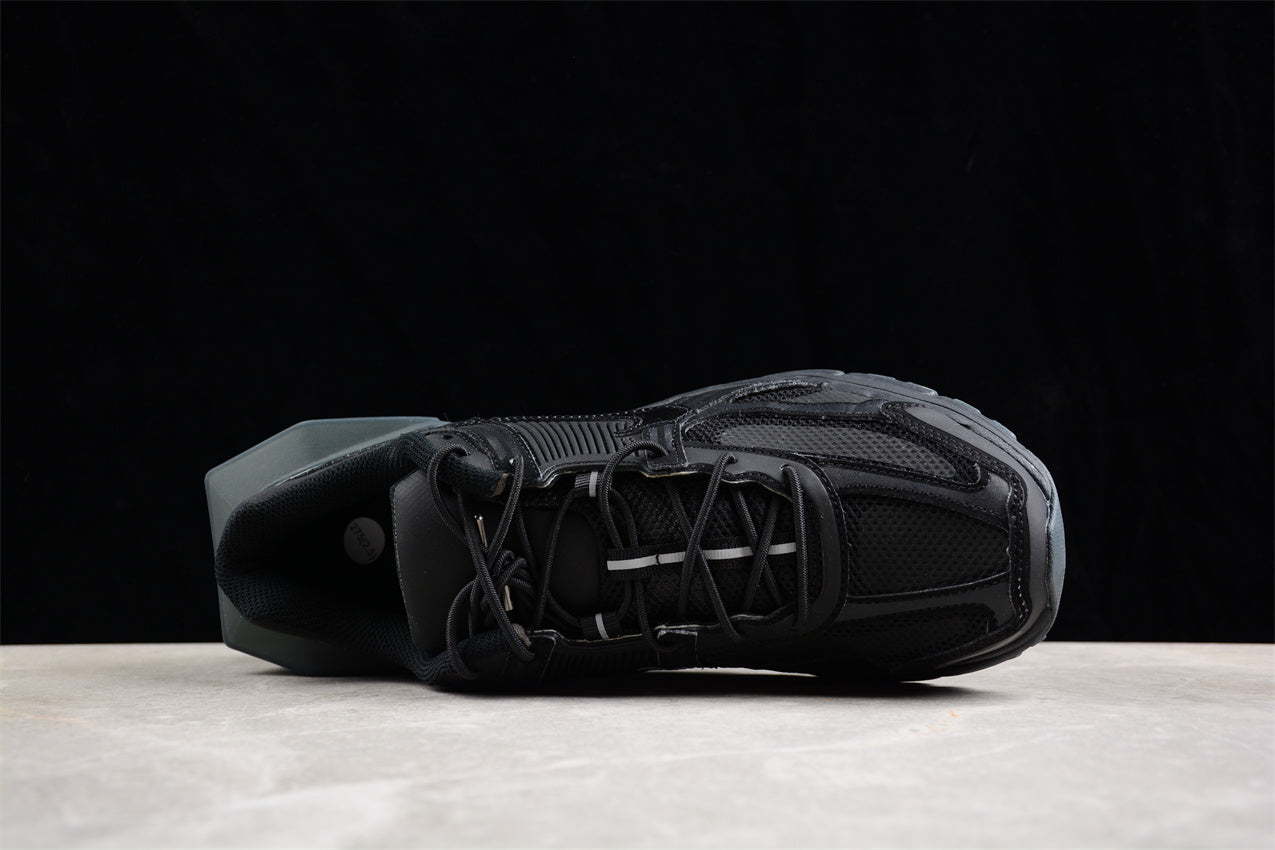 A-COLD-WALL x Nike Zoom Vomero 5*