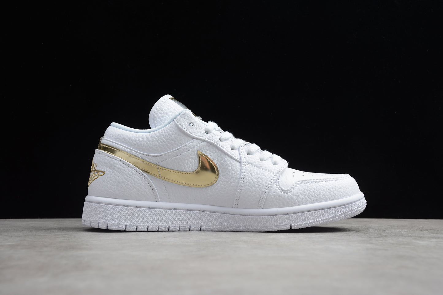 Nike Air Jordan 1 Low SE White Metallic Gold