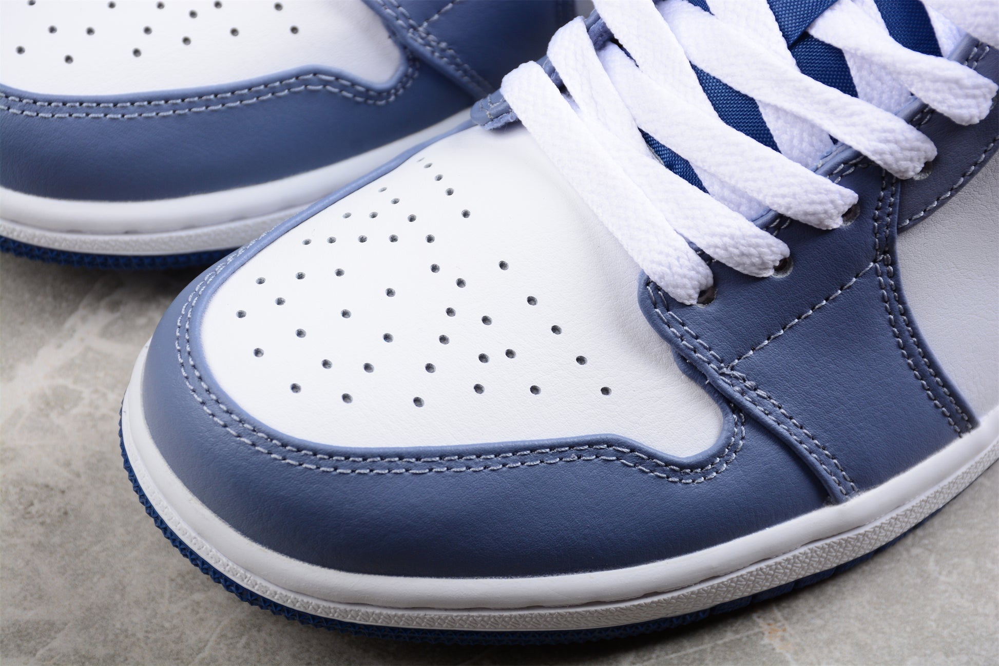 Air Jordan 1 Low "Ashen Slate"