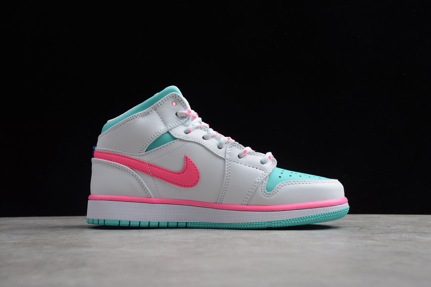 Air Jordan 1 Mid GS "Digital Pink"