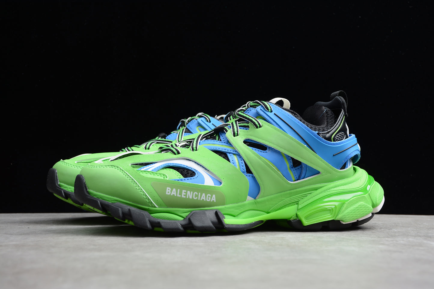  Balenciaga Track Low Sneakers in Blue/Green 