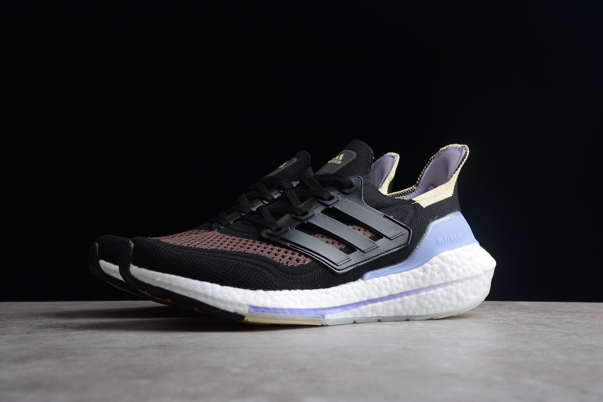  adidas UltraBoost 2021 Core Black/Violet Tone 