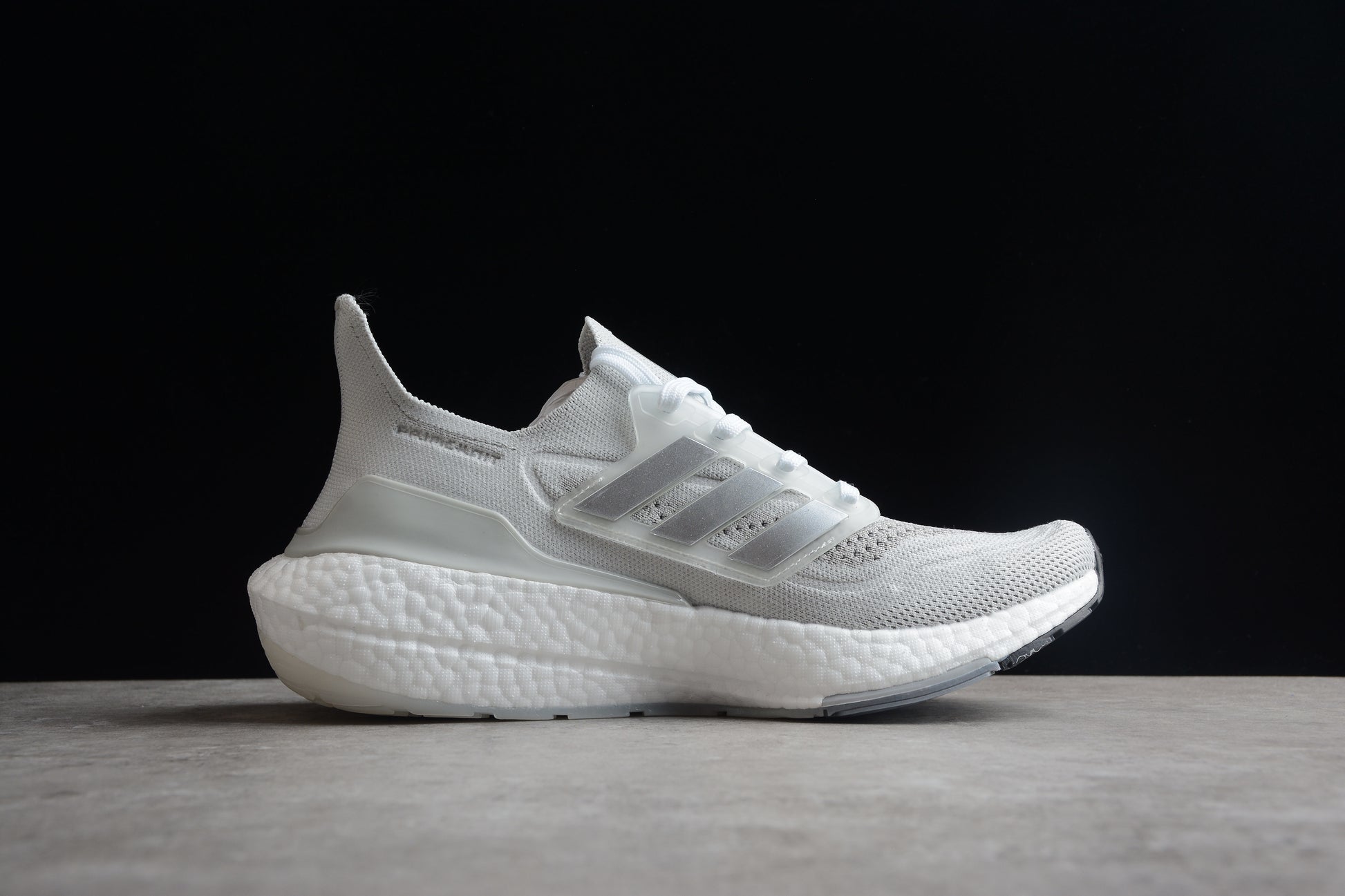 adidas Ultra Boost 21 Triple White Cloud.