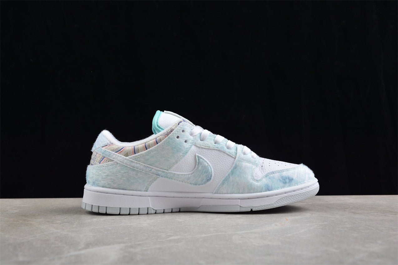 Nike SB Dunk Low "Year of the Dragon".