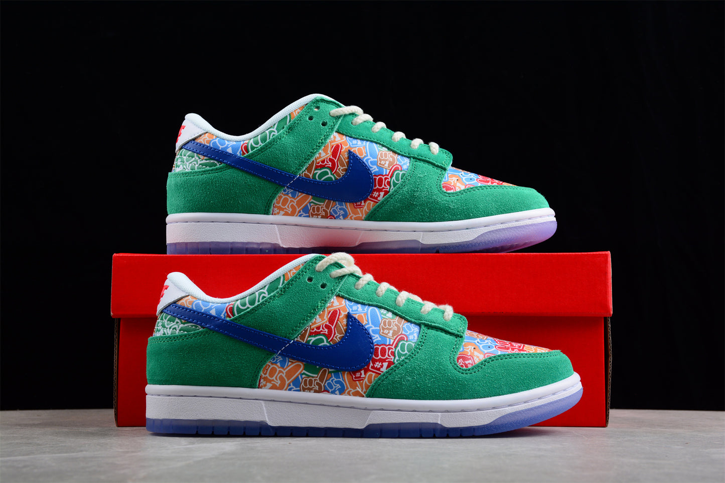 Nike Dunk Low "Foam Finger"