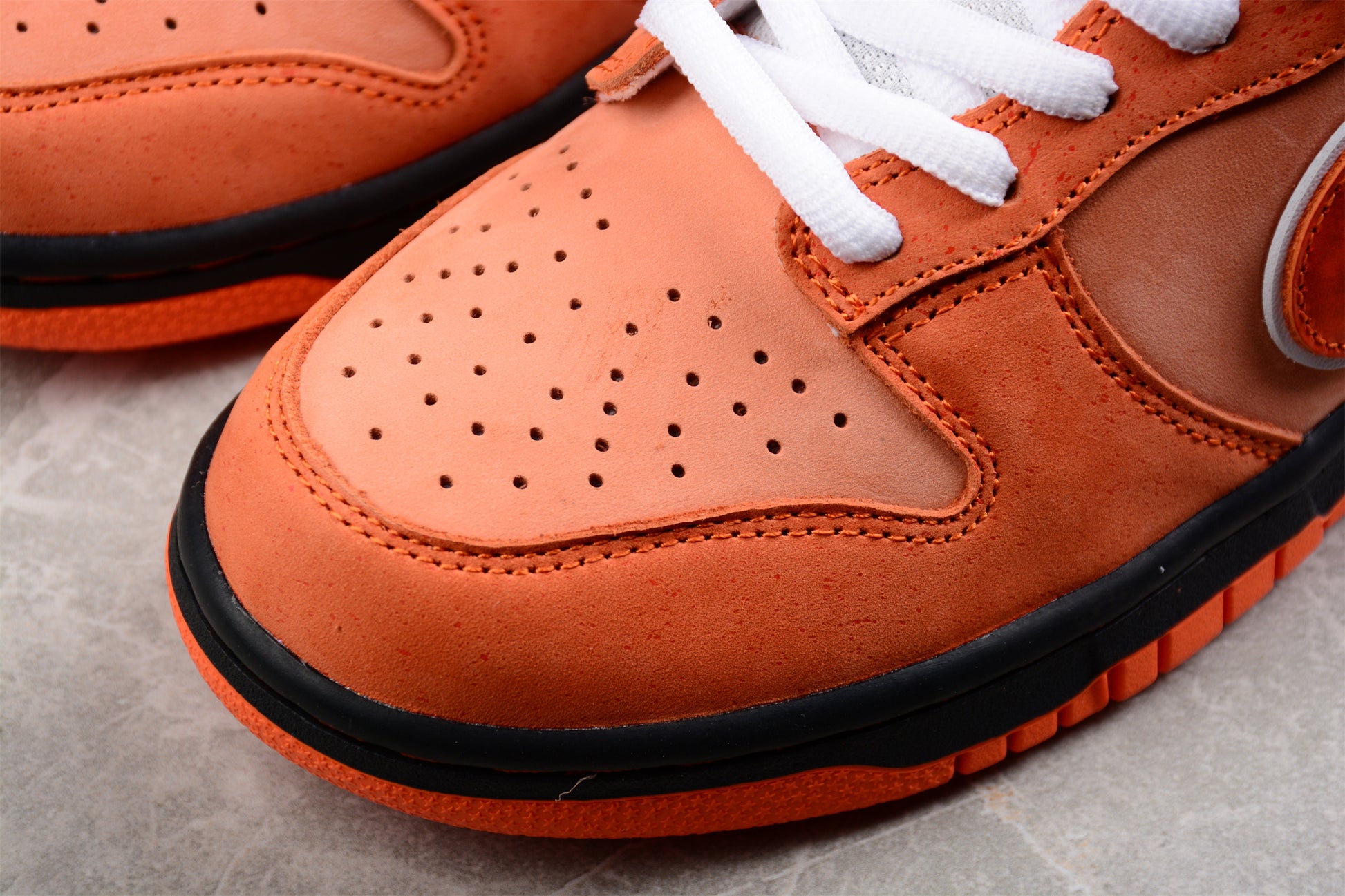 Concepts x Nike SB Dunk Low "Orange Lobster"