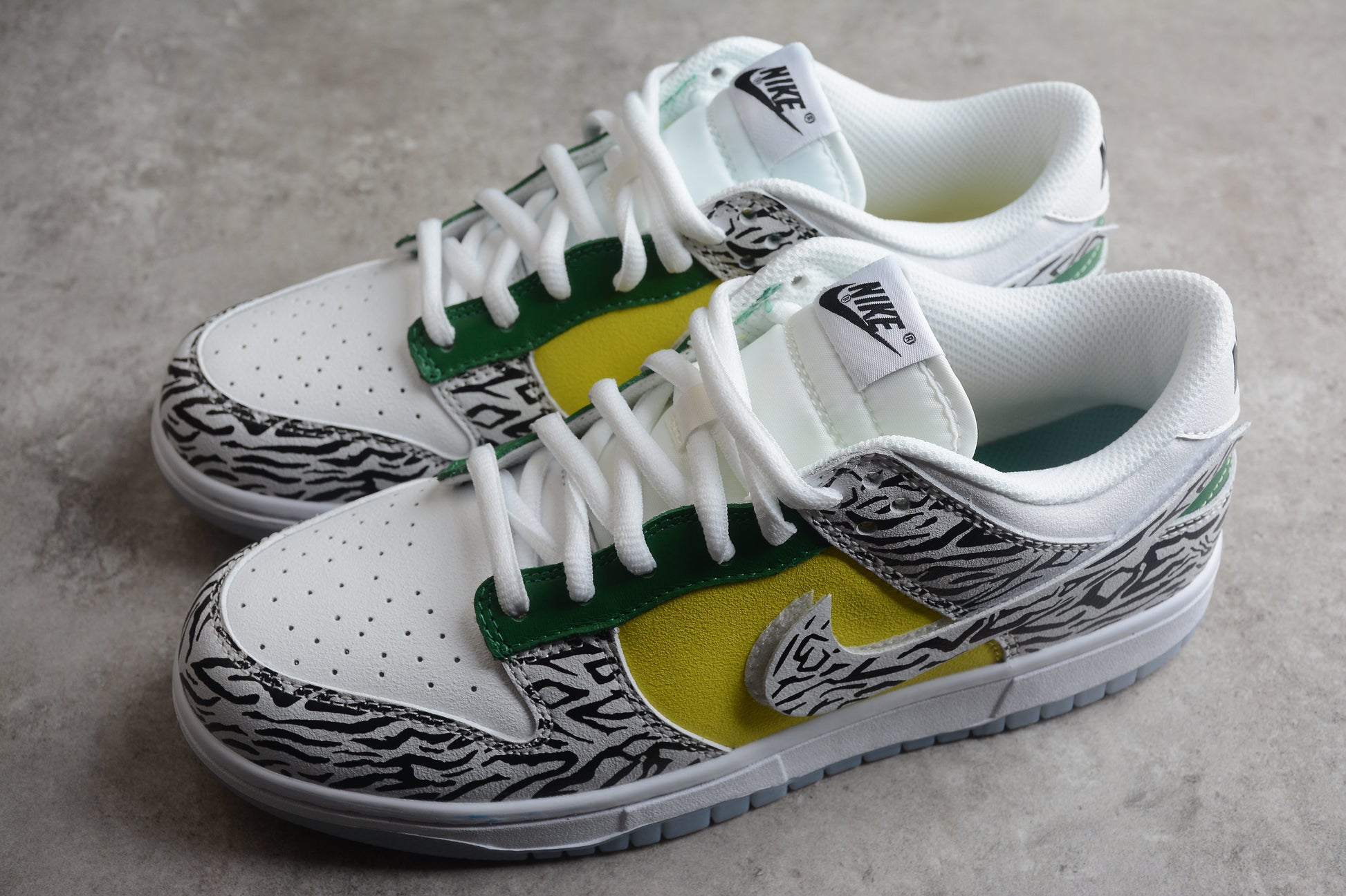 Nike SB Dunk Low "Doernbecher 2022"