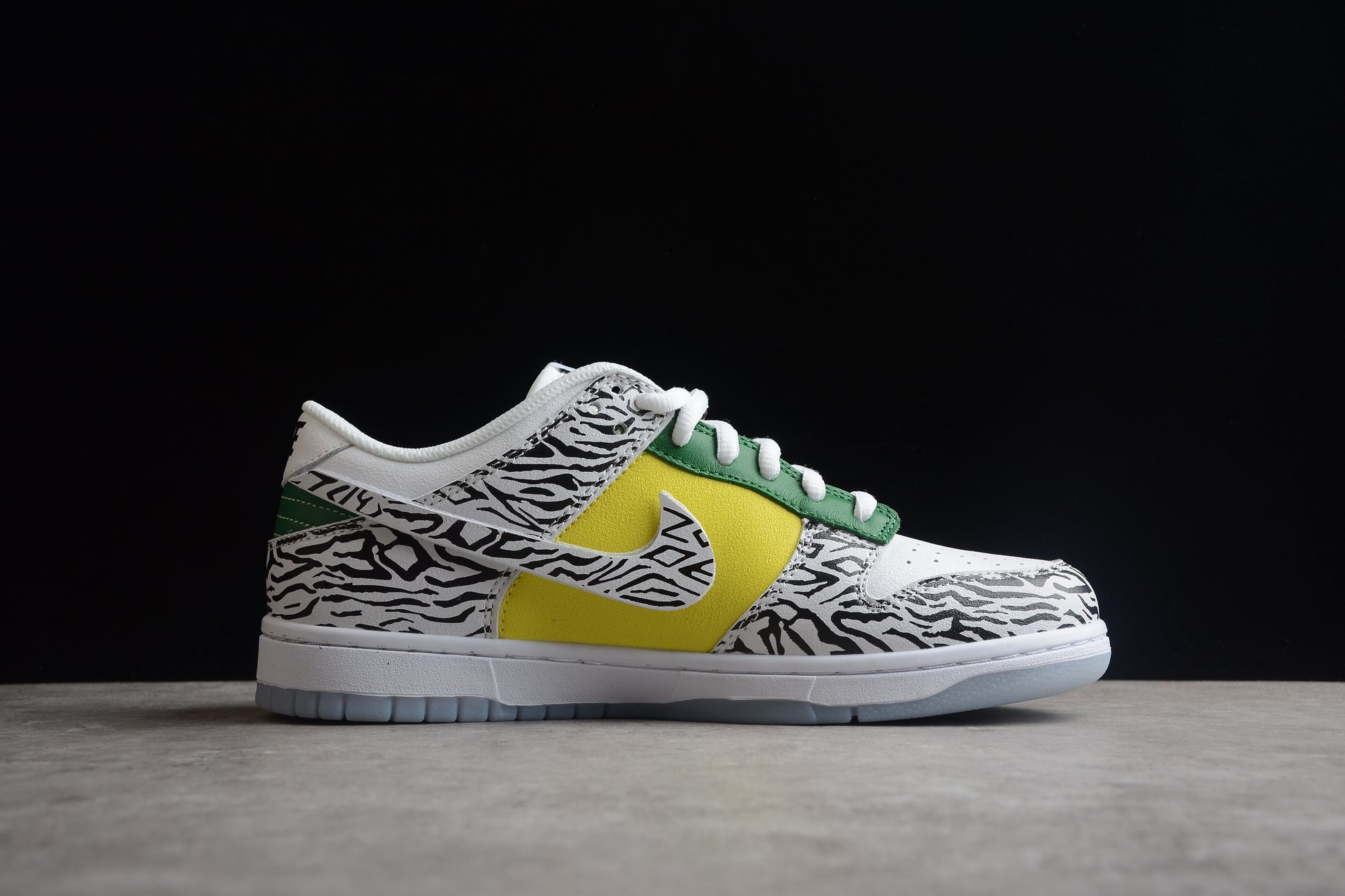 Nike SB Dunk Low "Doernbecher 2022"