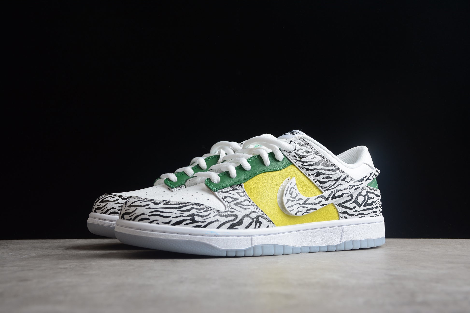 Nike SB Dunk Low "Doernbecher 2022"
