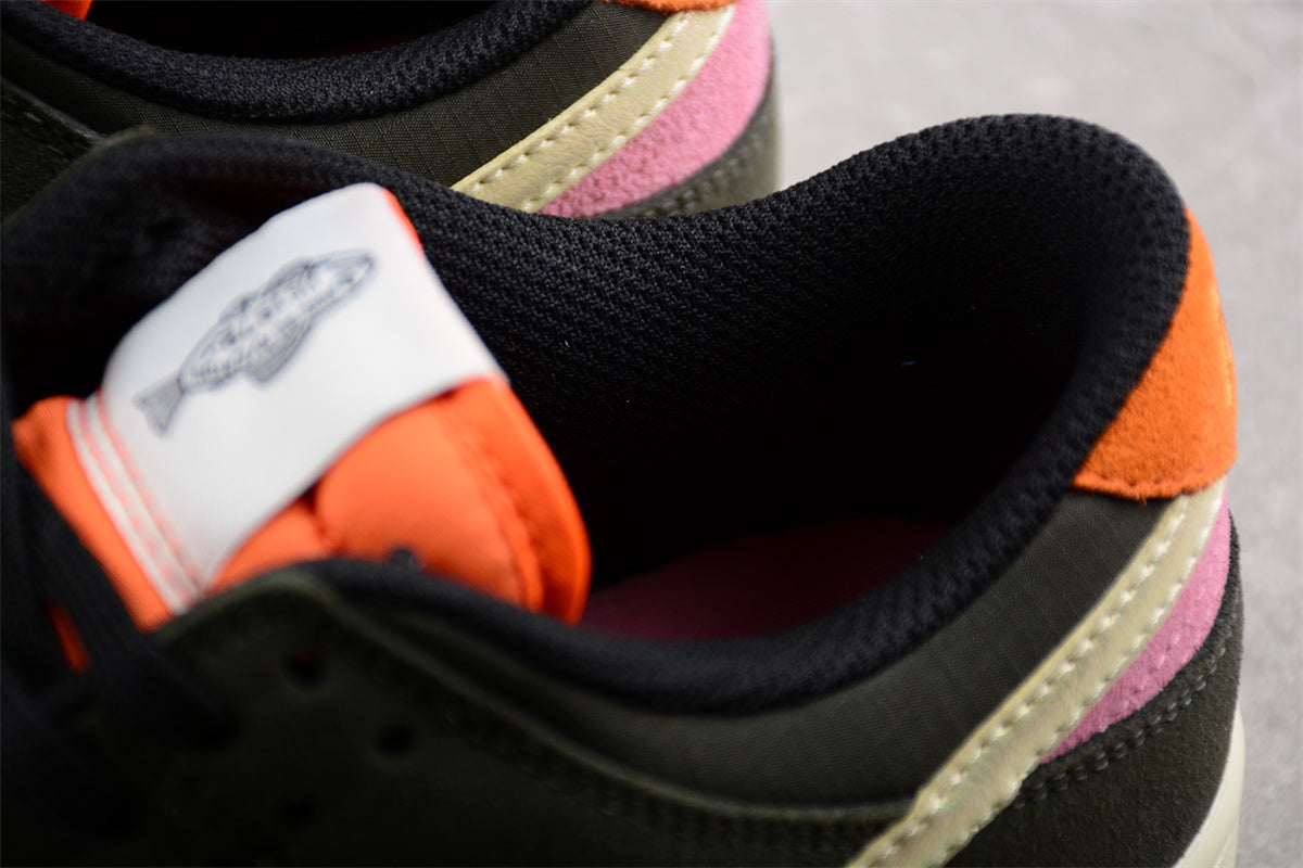  Nike Dunk Low "Rainbow Trout" 