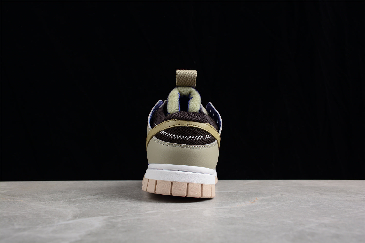  Nike Air Dunk Low Jumbo "Medium Olive" 